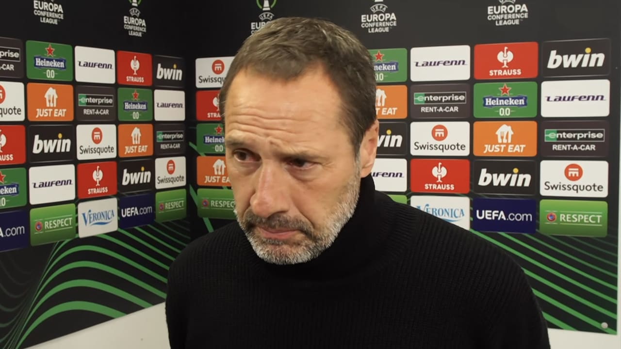 Van 't Schip na dramatische avond bij Aston Villa: 'Heel veel dingen zaten tegen'