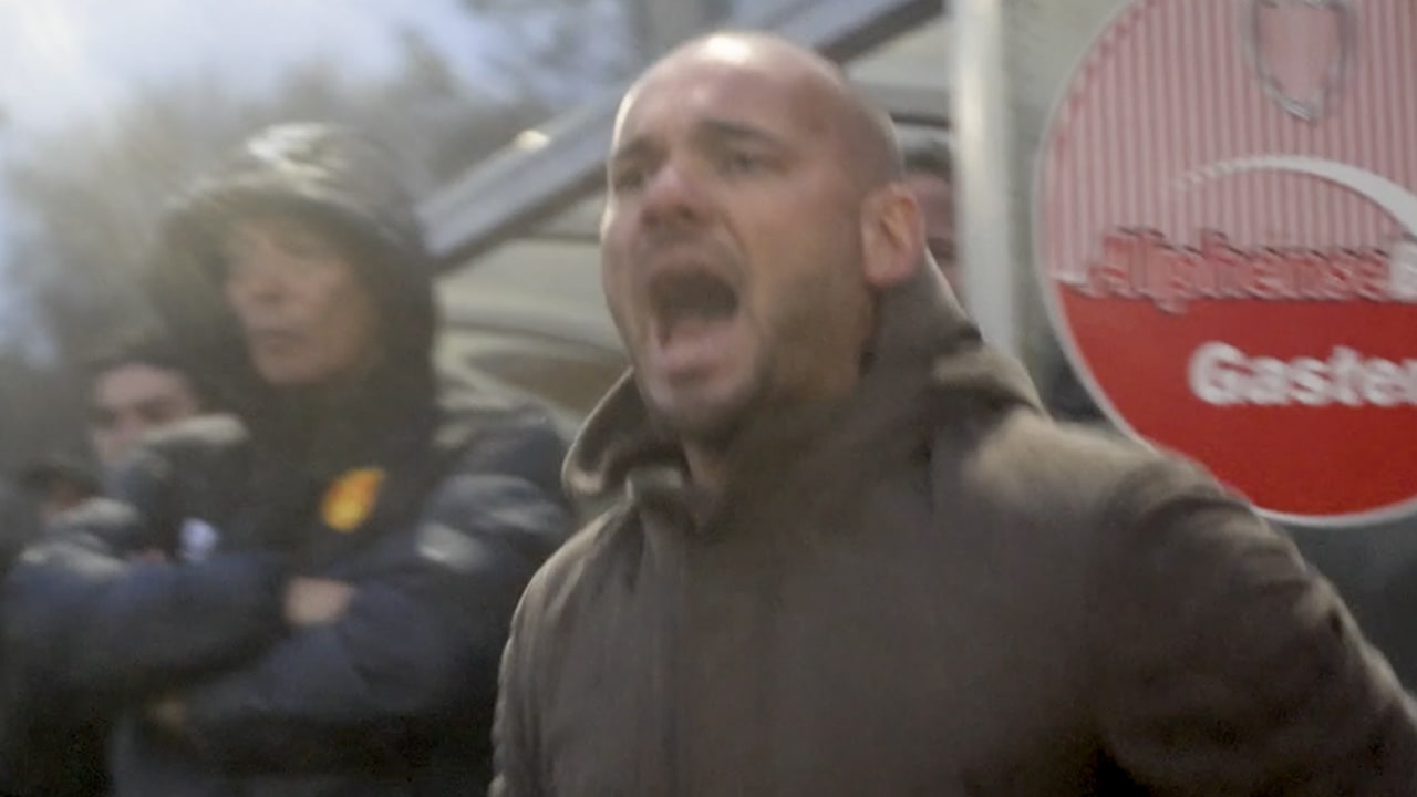 Wesley Sneijder schreeuwend langs de lijn bij DHSC: 'Rot toch op man, joh!'