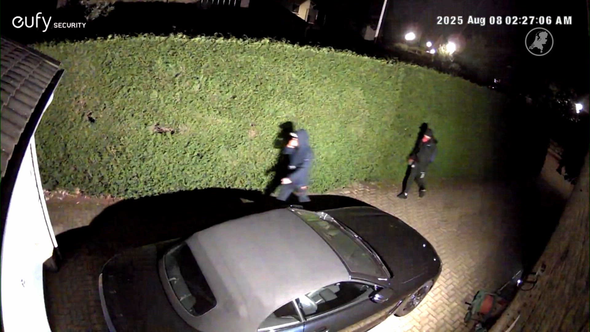 Roofduo teistert Delden: 'Hoodie op, handschoenen aan, ik zag alles op mijn videodeurbel'