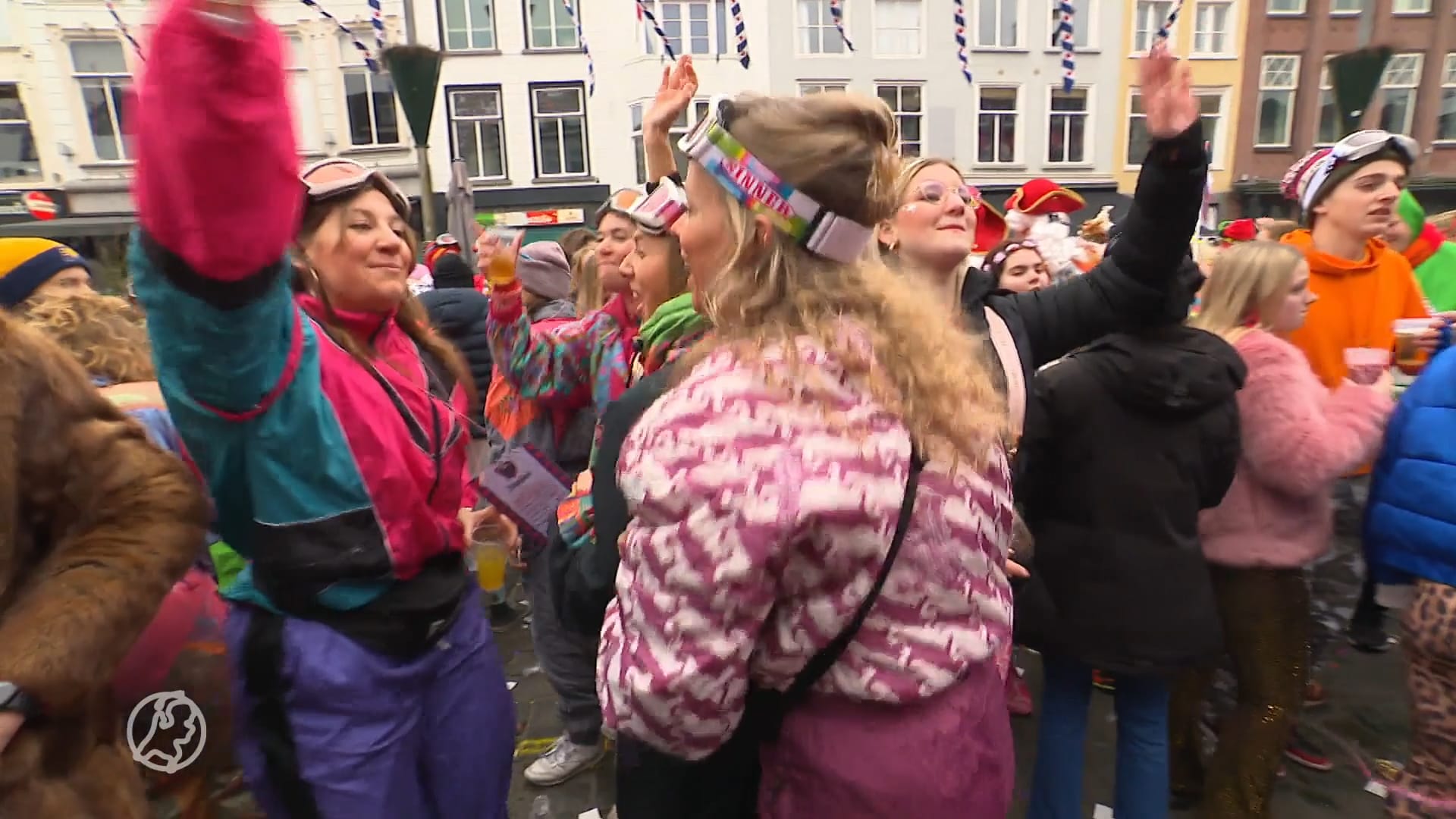 'Feestvierders van boven de rivieren, blijf gewoon thuis!'