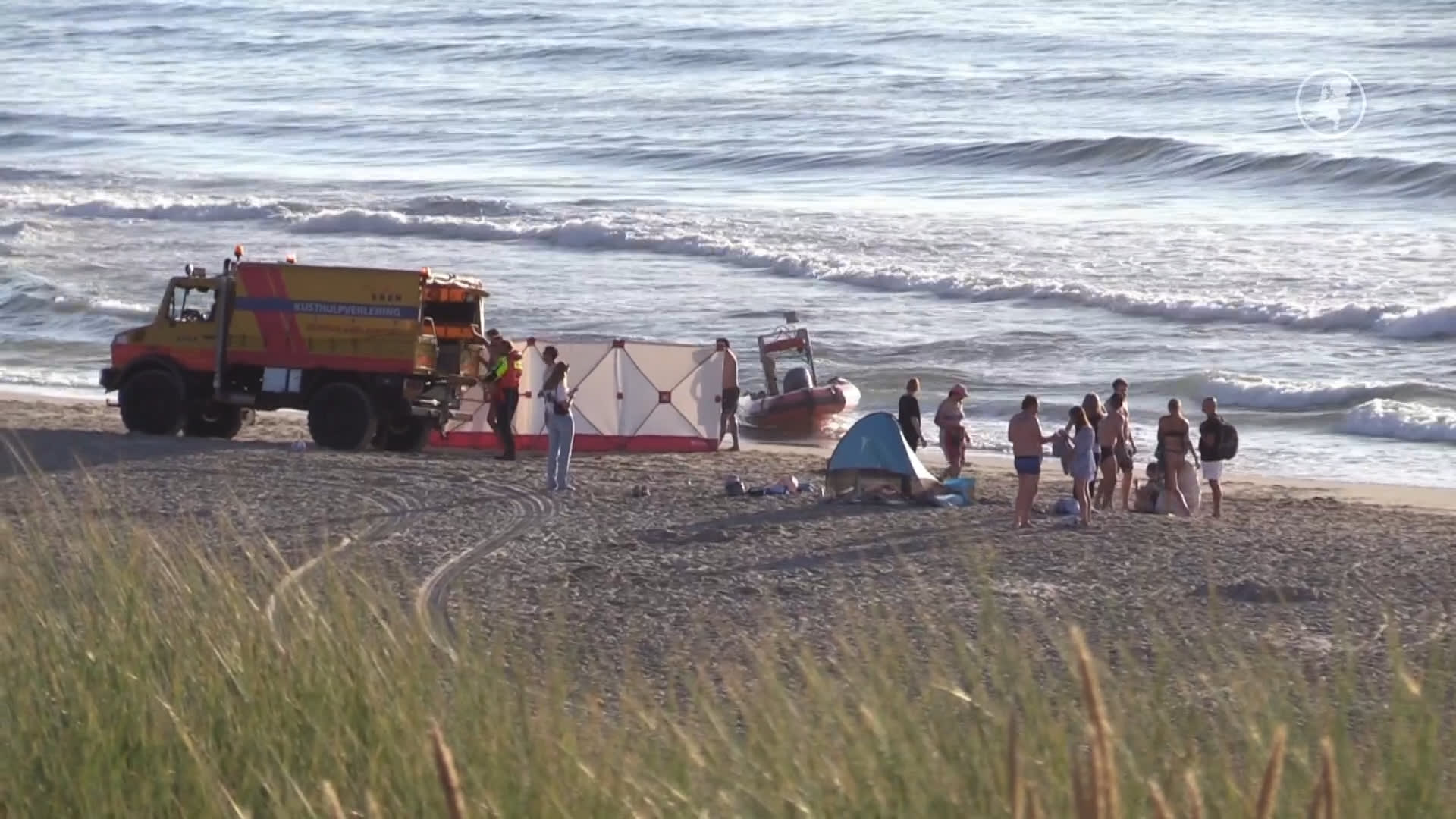Drie mensen in problemen voor kust Texel, een persoon overleden