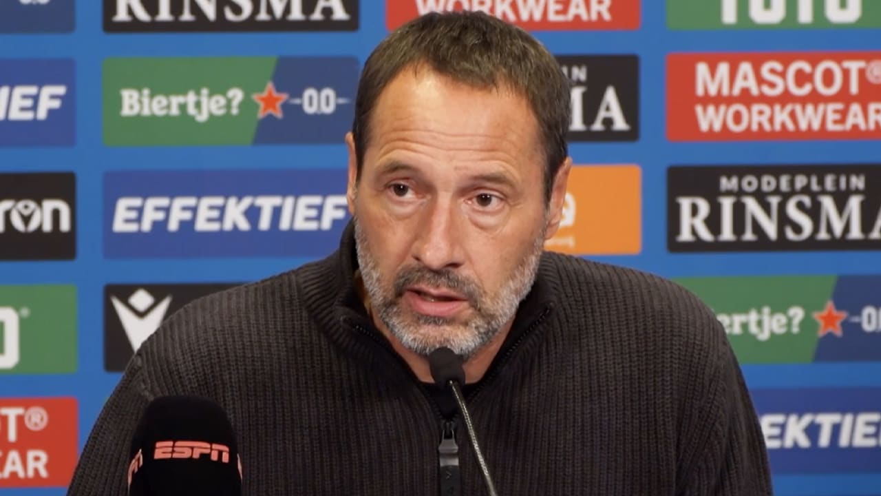 Van 't Schip verrast door gebrek aan doellijntechnologie: 'Met de VAR weet je dat het lastig is'