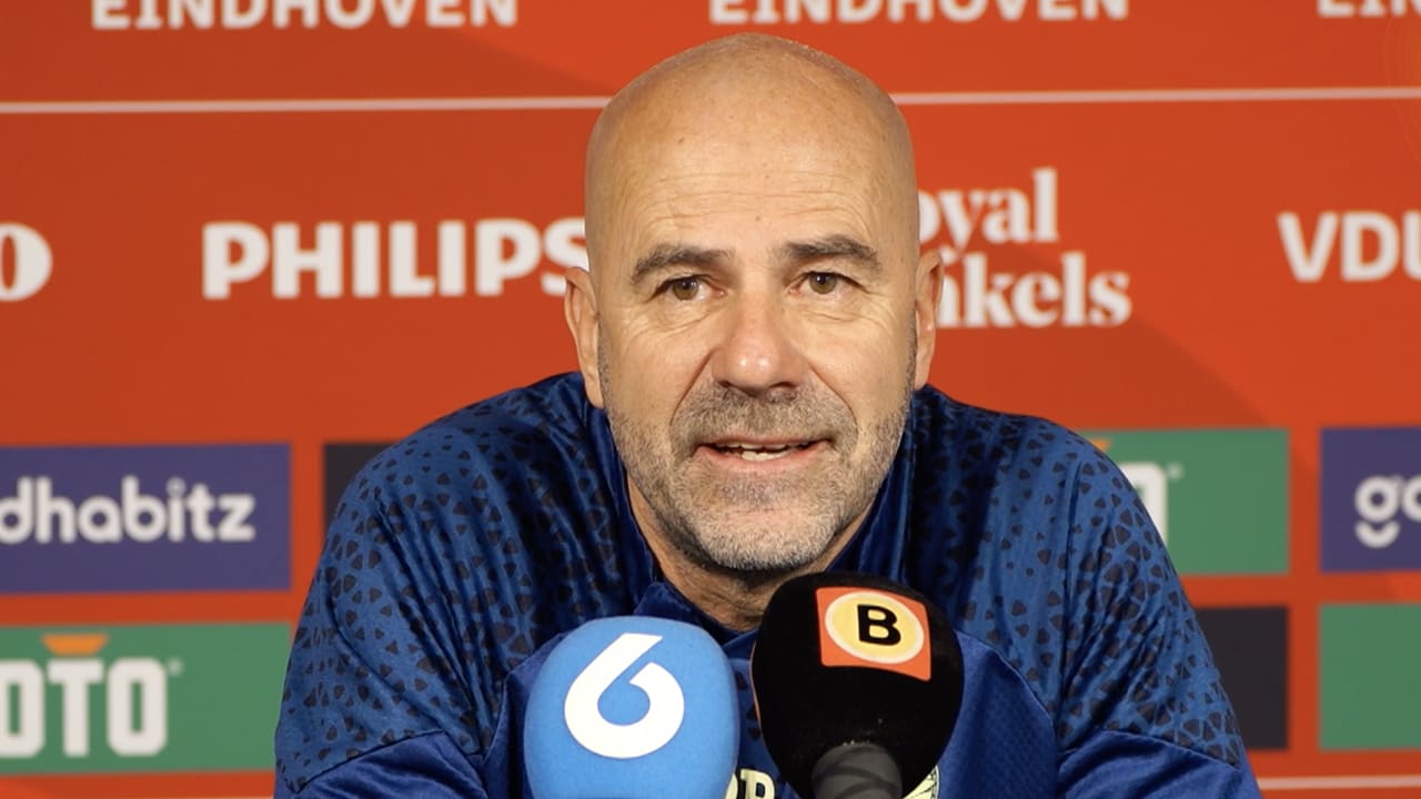 Bosz heeft geen moeite met duel op vrijdagavond: 'Ik vond het altijd wel fijn'