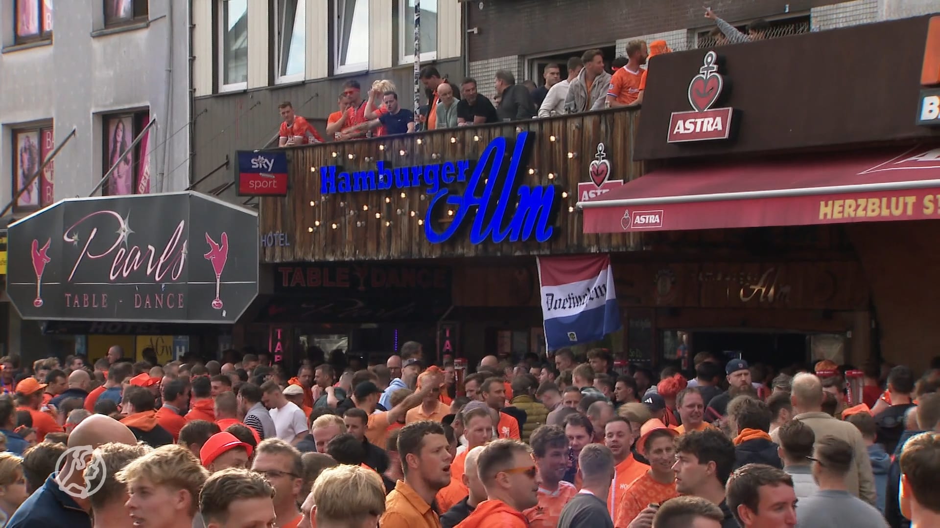 Biertekort in Hamburg vanwege Oranjefans: 'Het vat is leeg'