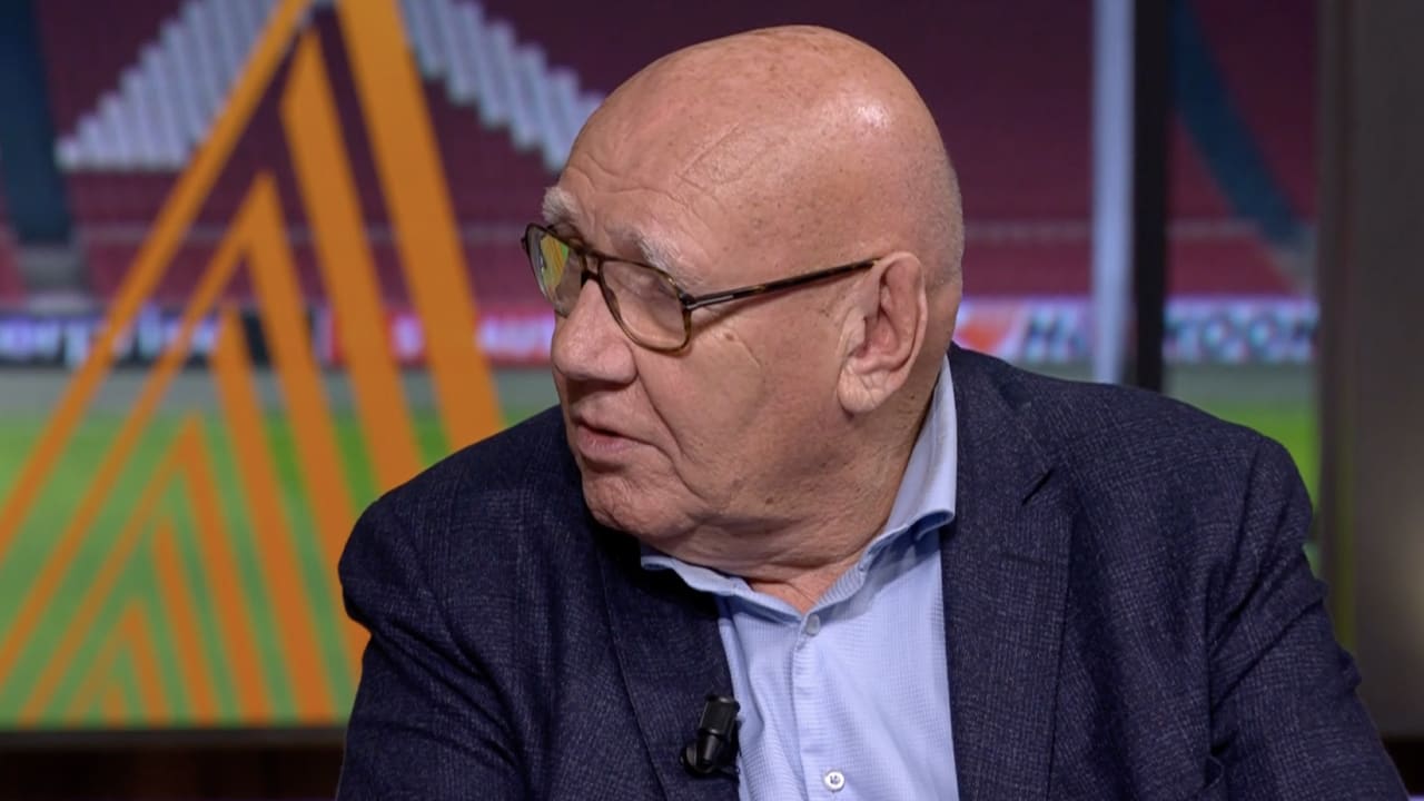 Kees begrijpt niet dat ManUtd journalisten verbande van persconferentie: 'Ridicuul!'