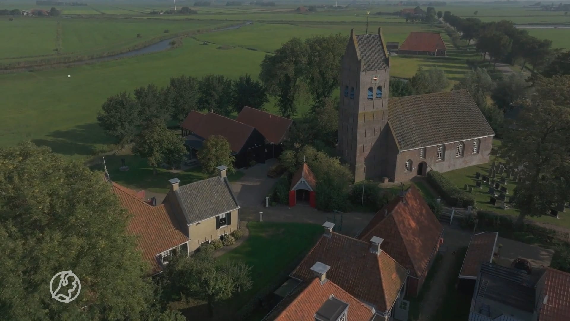 Fries dorp dat te koop staat, trekt veel bekijks: 'Vrienden willen daar samenwonen'