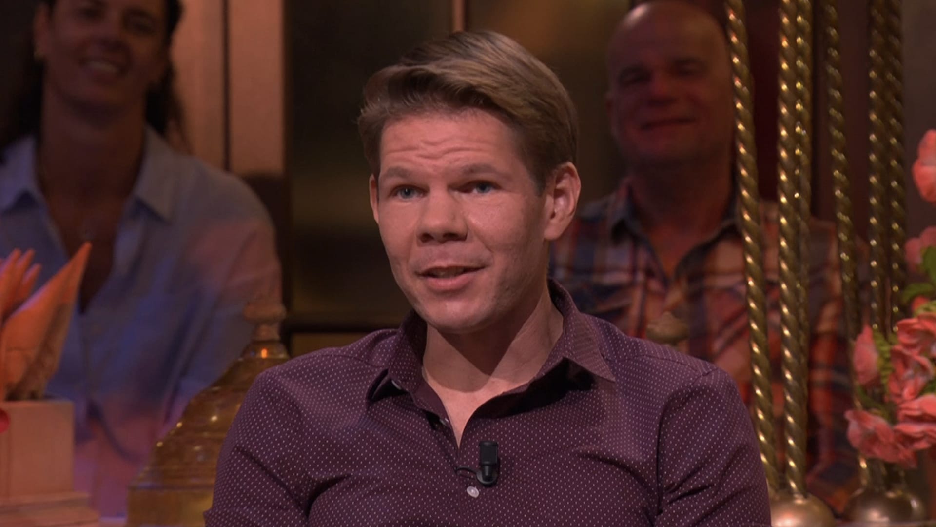 Victor Vlam klaagt over zijn plek in De Oranjezomer-studio: ‘Een drama!’