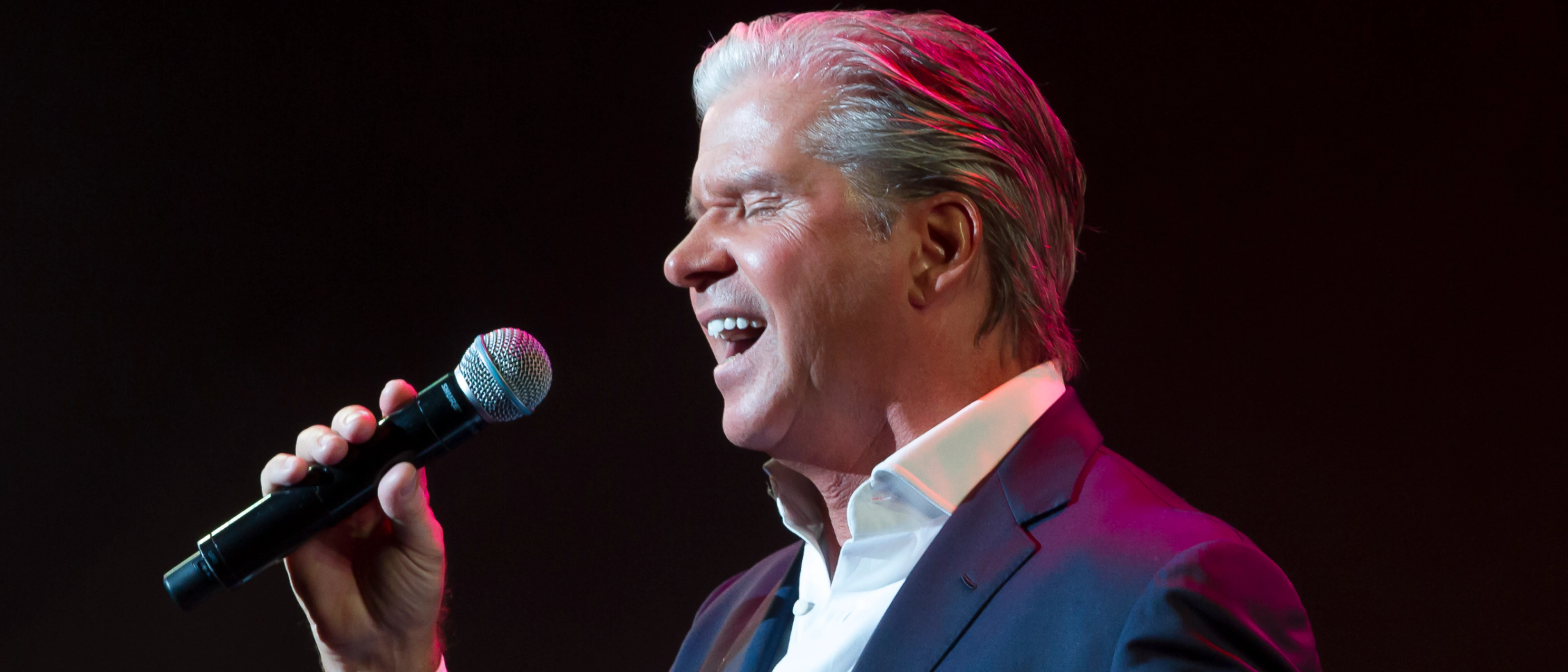 Help Dries Roelvink Carré in