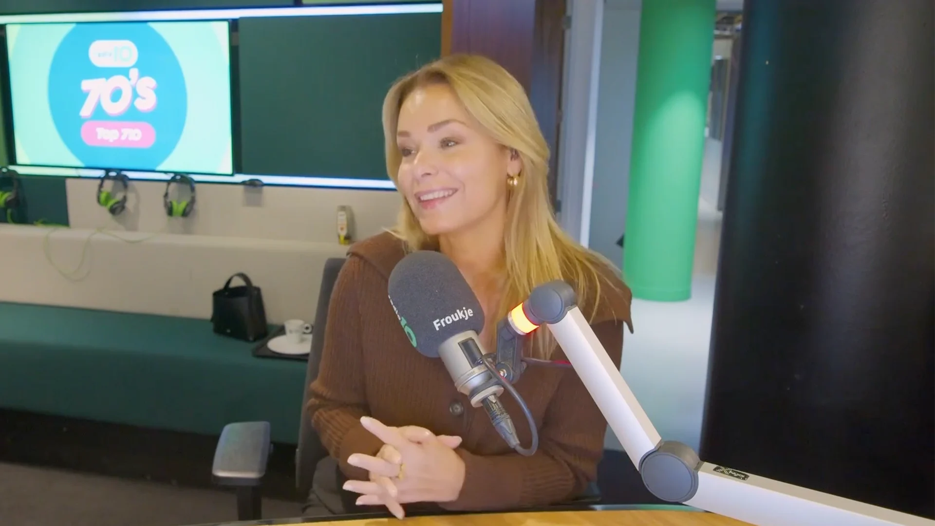 Froukje doet een schokkende onthulling over The Masked Singer!