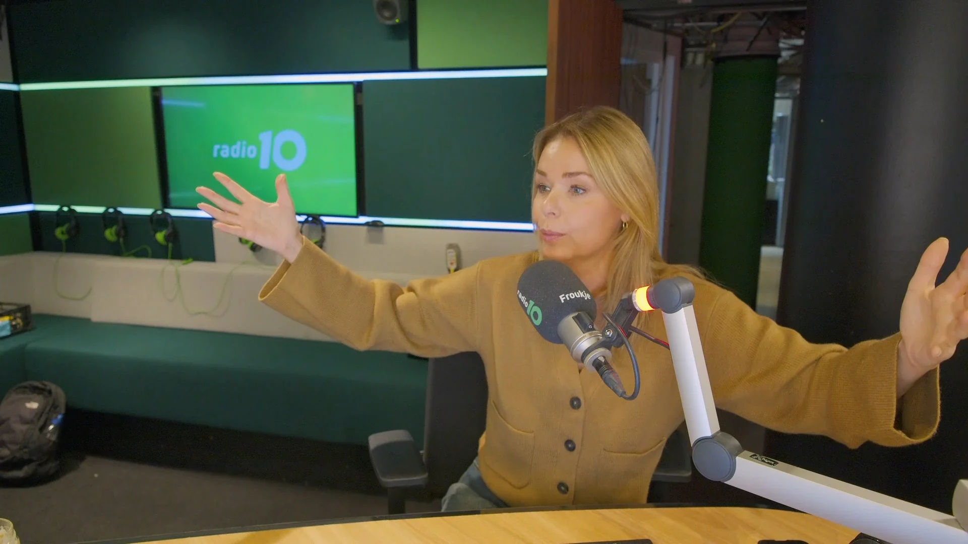 Froukje moest na exit Wie is de Mol? nog maand wachten in hotel: 'Zo ziek van geweest'