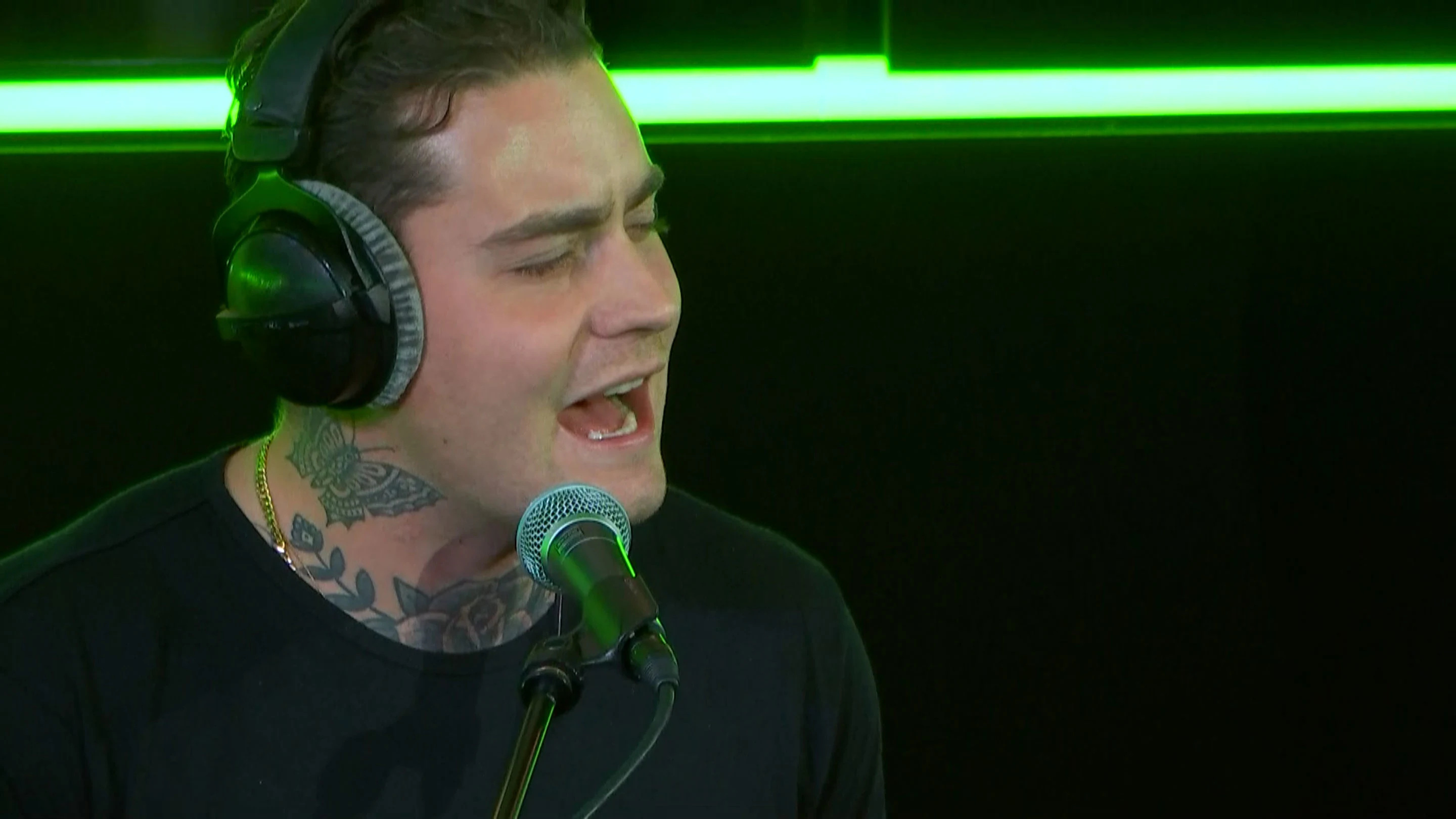 Hold on! Hou je vast voor dit live-optreden van Douwe Bob