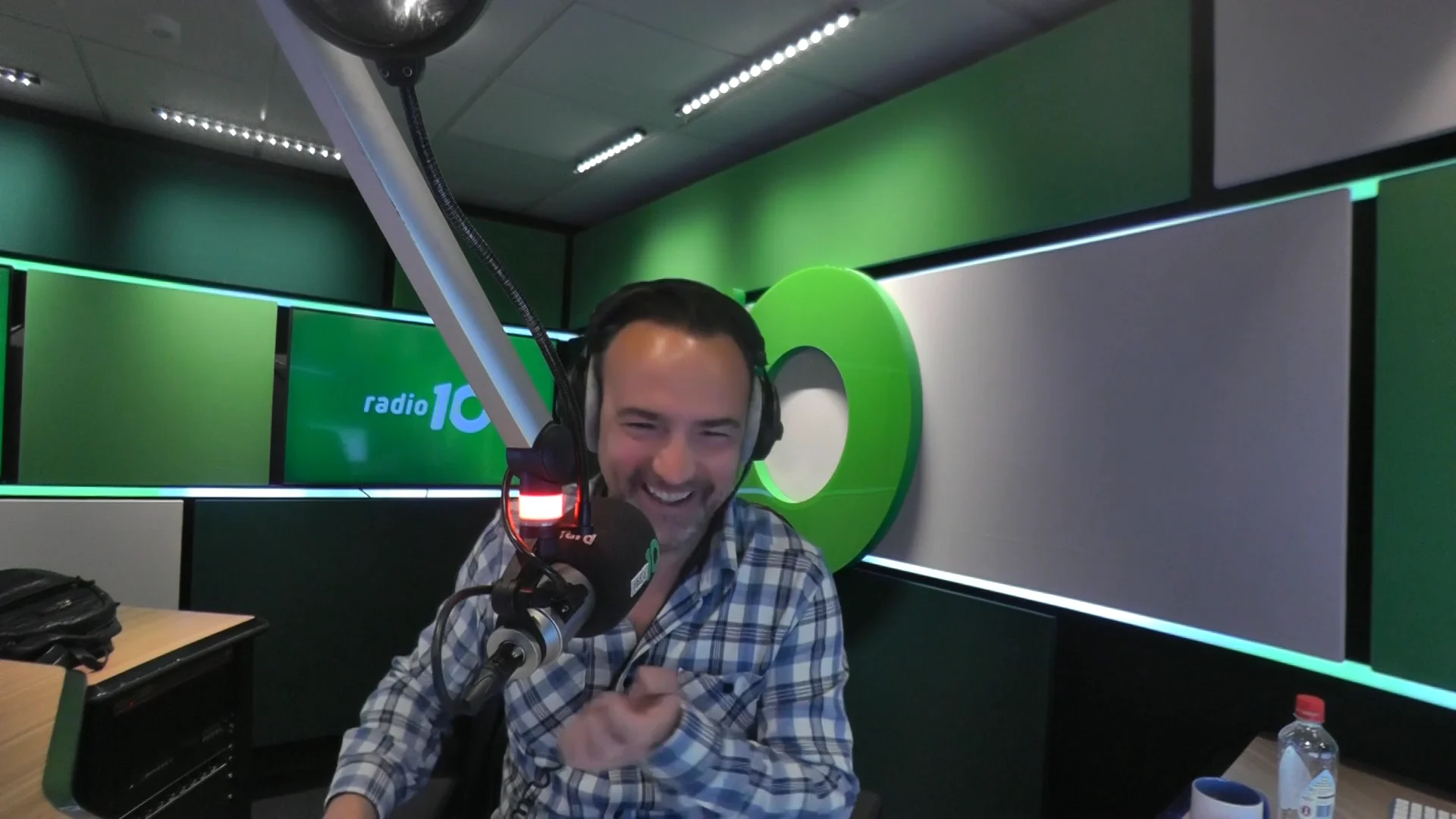 Kopen Zonder Kijken-makelaar Alex van Keulen over bizar huis: 'Alles was porno!'