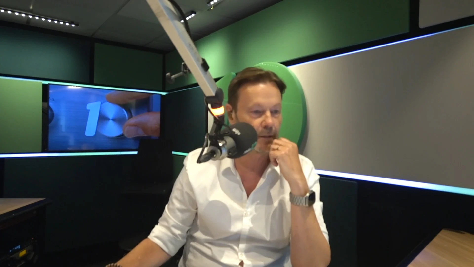 Dit moet je doen als je tijdens het zwemmen in zee in een mui belandt