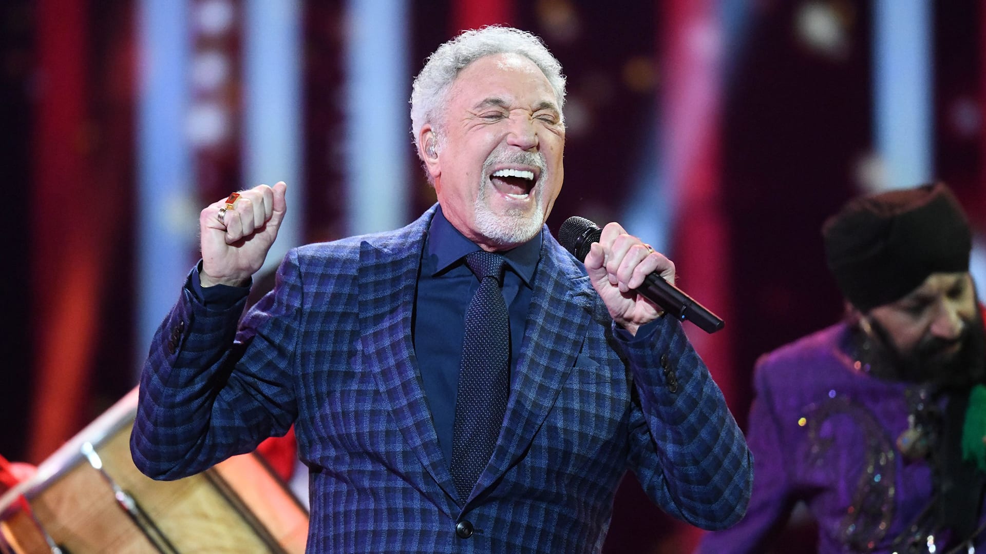 Tom Jones in juli naar Ziggo Dome met zijn Defy Explanation Tour