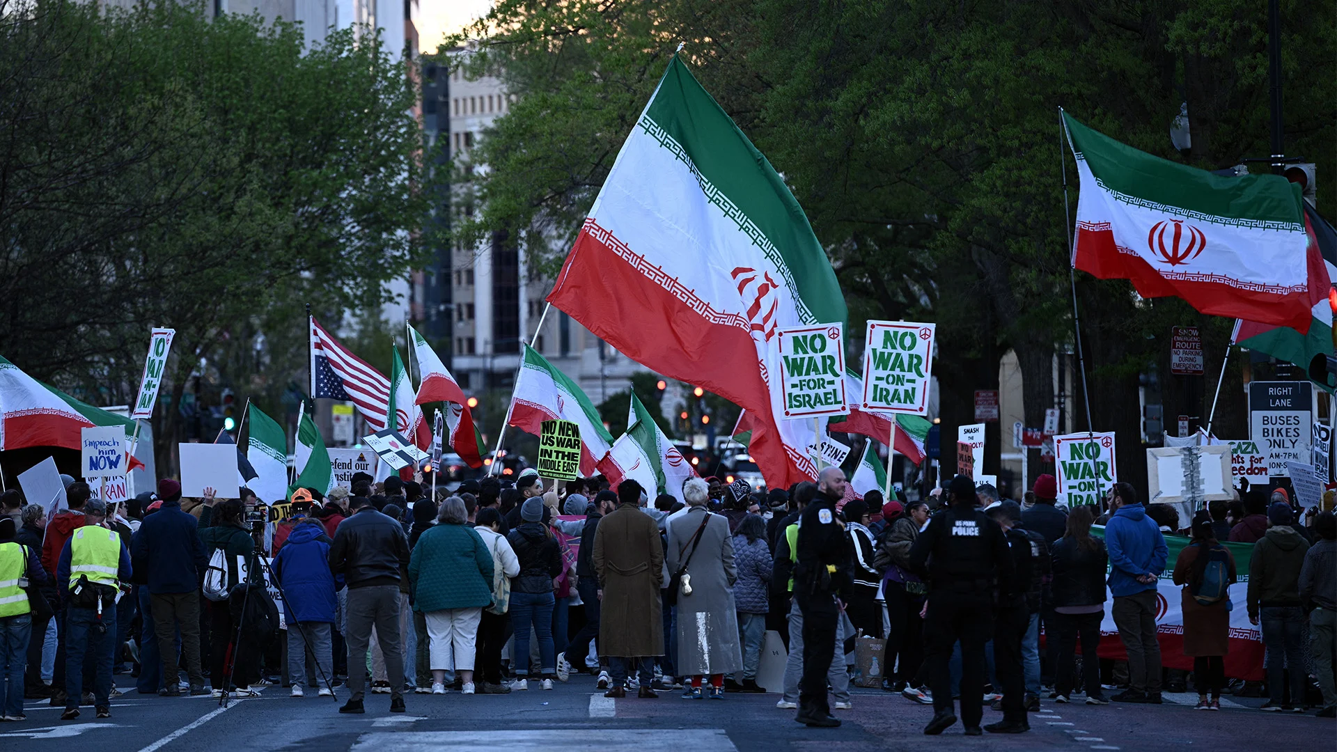 Staakt-het-vuren tussen Iran en de VS: wat merk jij hiervan?