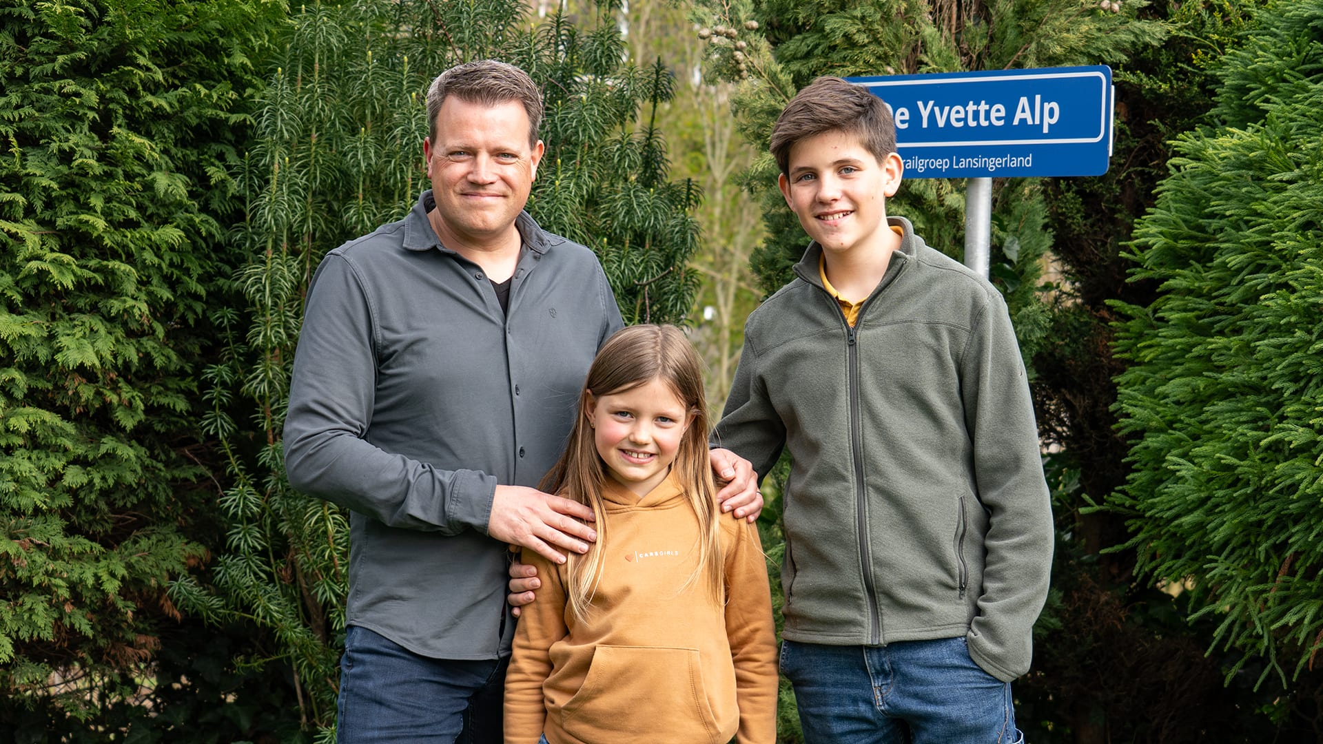 Paul met familie en vrienden Alpe d'HuZes op voor zijn Yvette