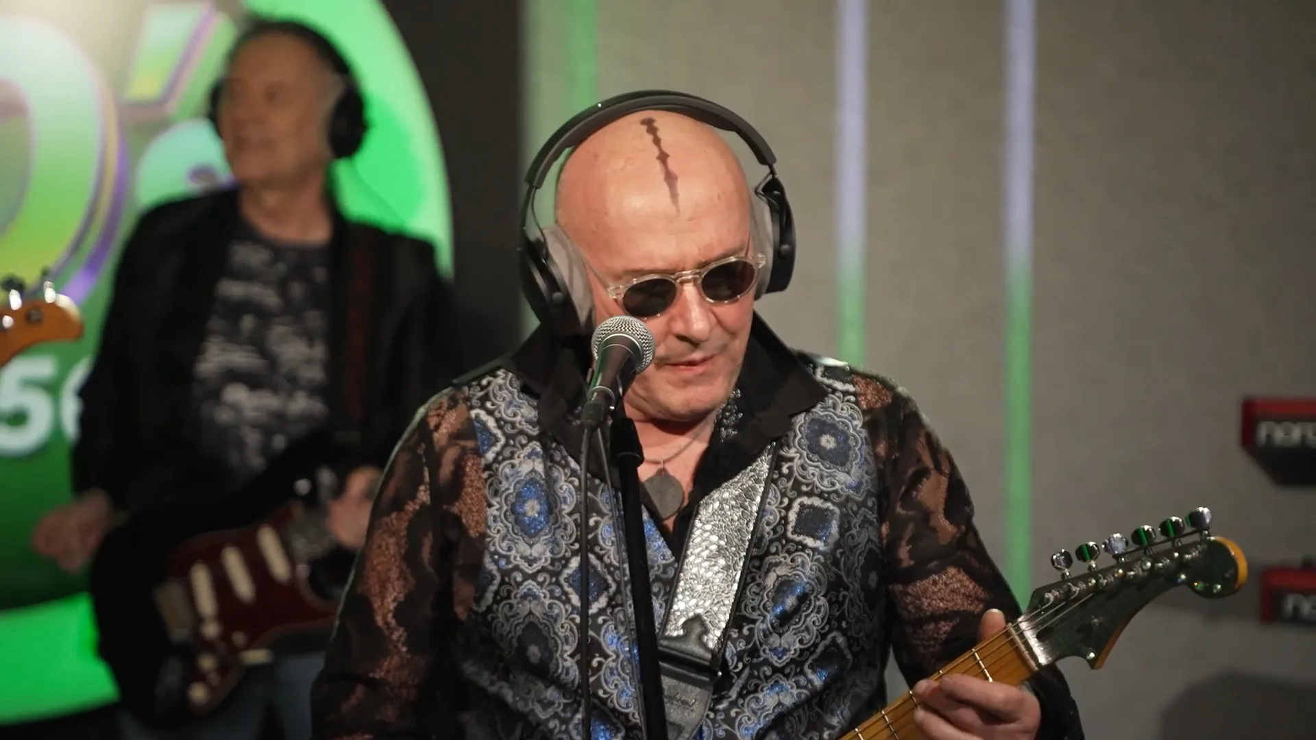 Alides Hidding live met Endless Road bij Radio 10