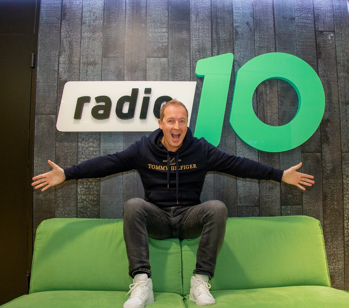 Edwin Evers presenteert week Top 4000 bij Radio 10