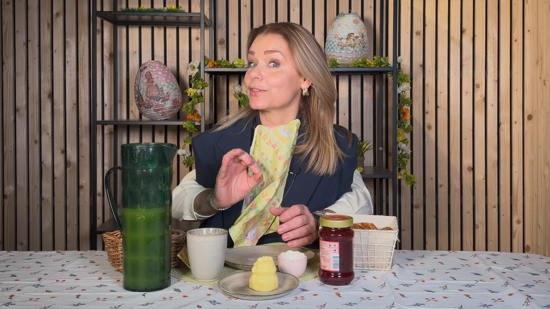 Froukjes paasontbijt loopt totaal uit de hand!