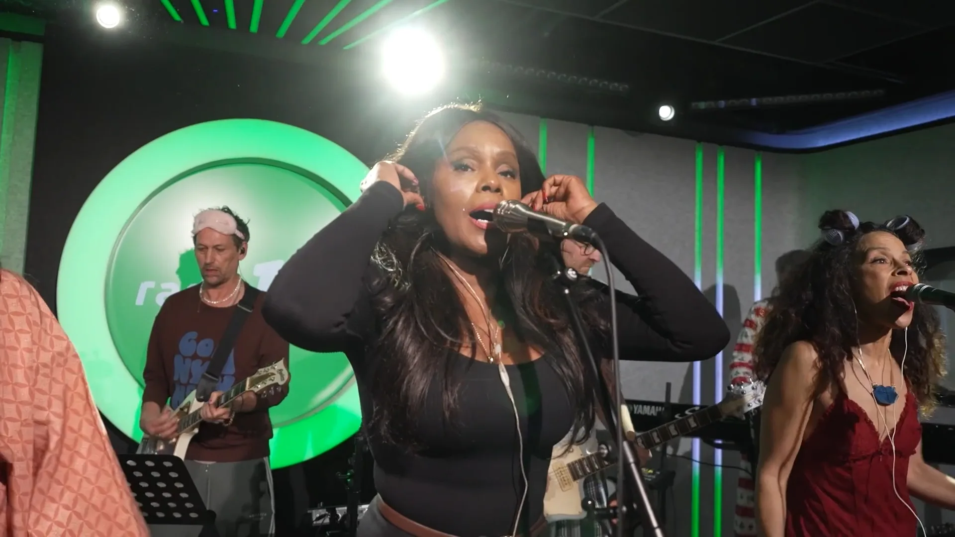 Donna's Hot Stuff speelt MacArthur Park live in de ochtendshow!