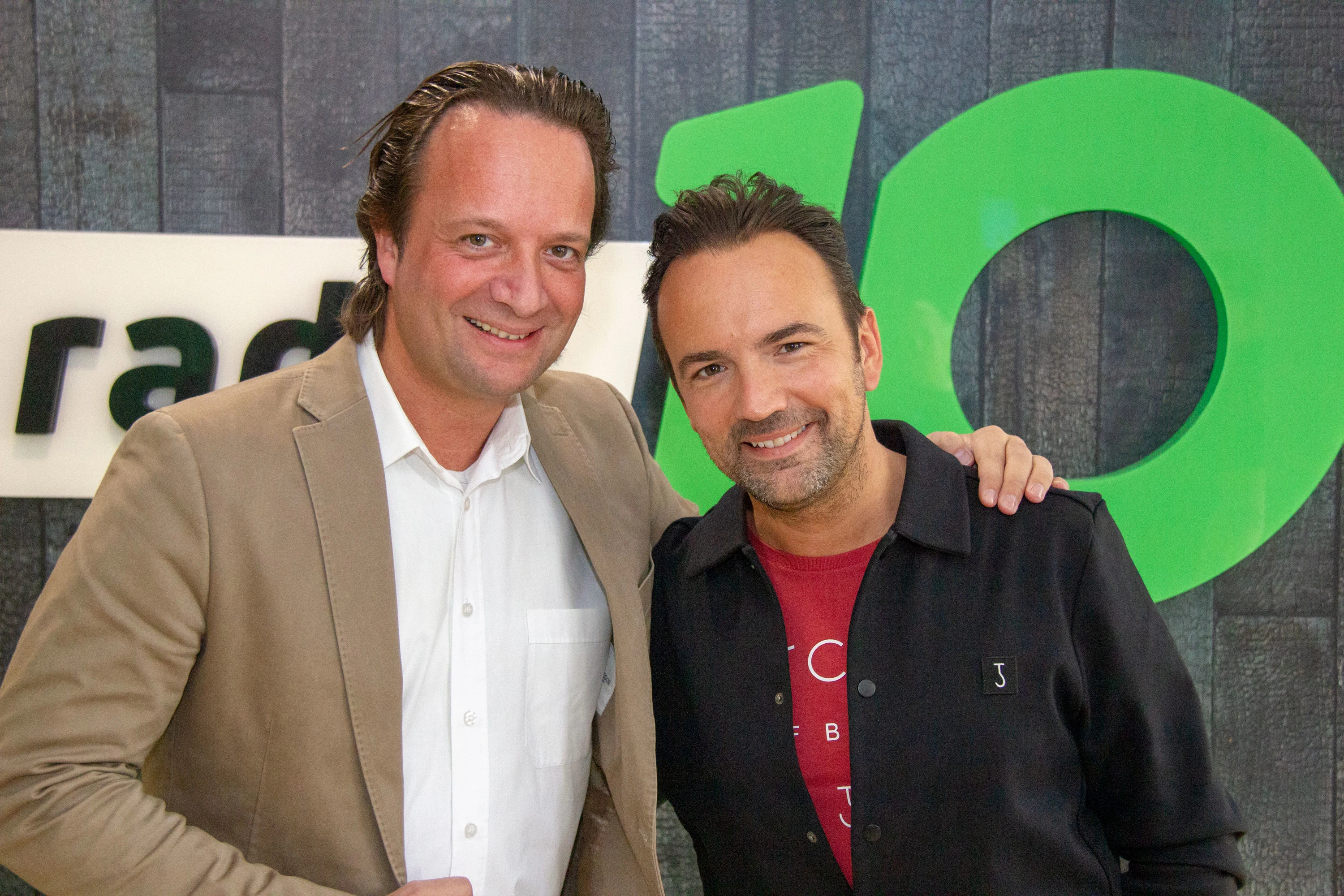 Gerard Ekdom kreeg "Julio Iglesias" voor zijn verjaardag