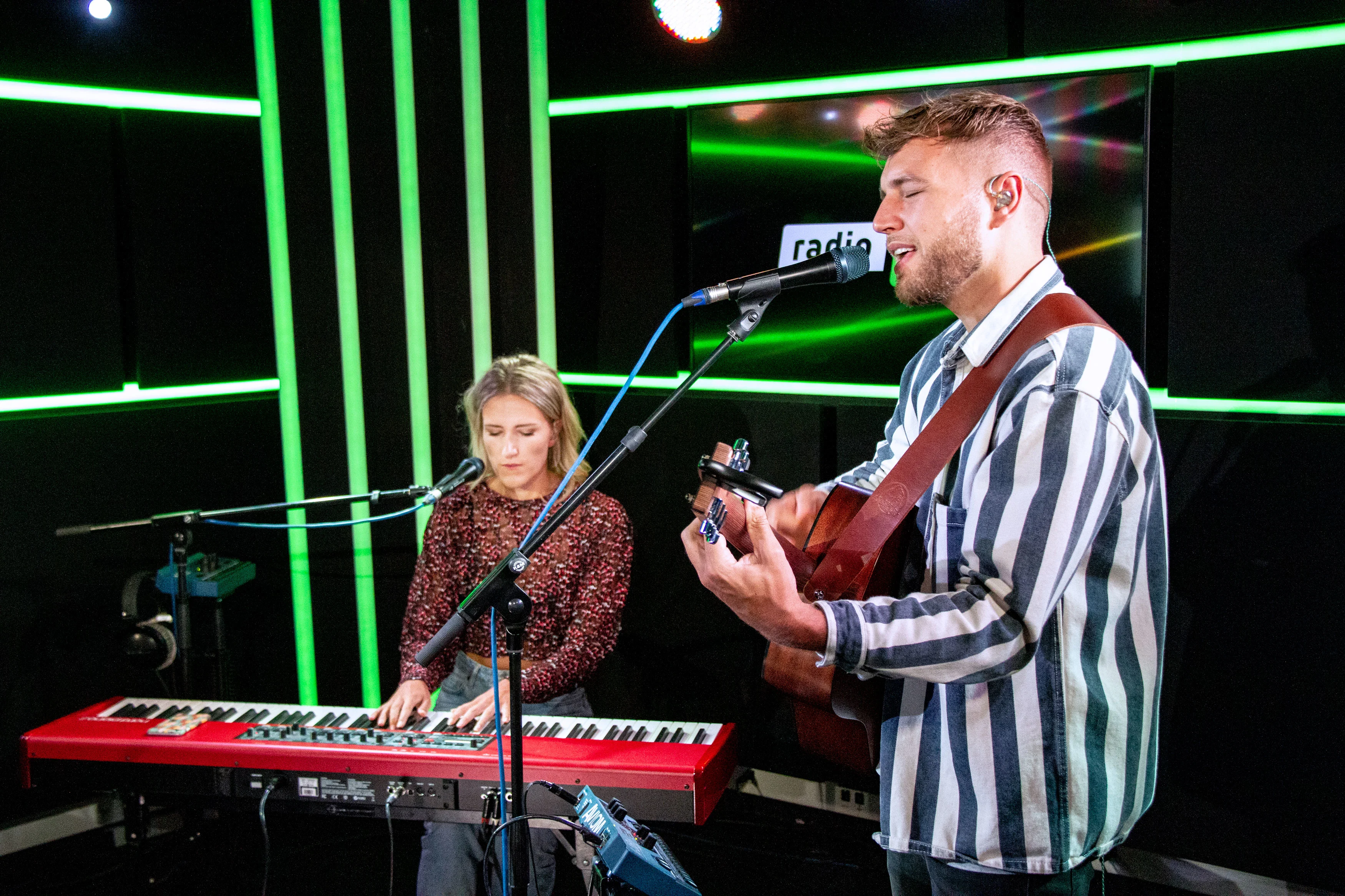 Voor dag en blauw ook ijzersterk: Suzan en Freek live