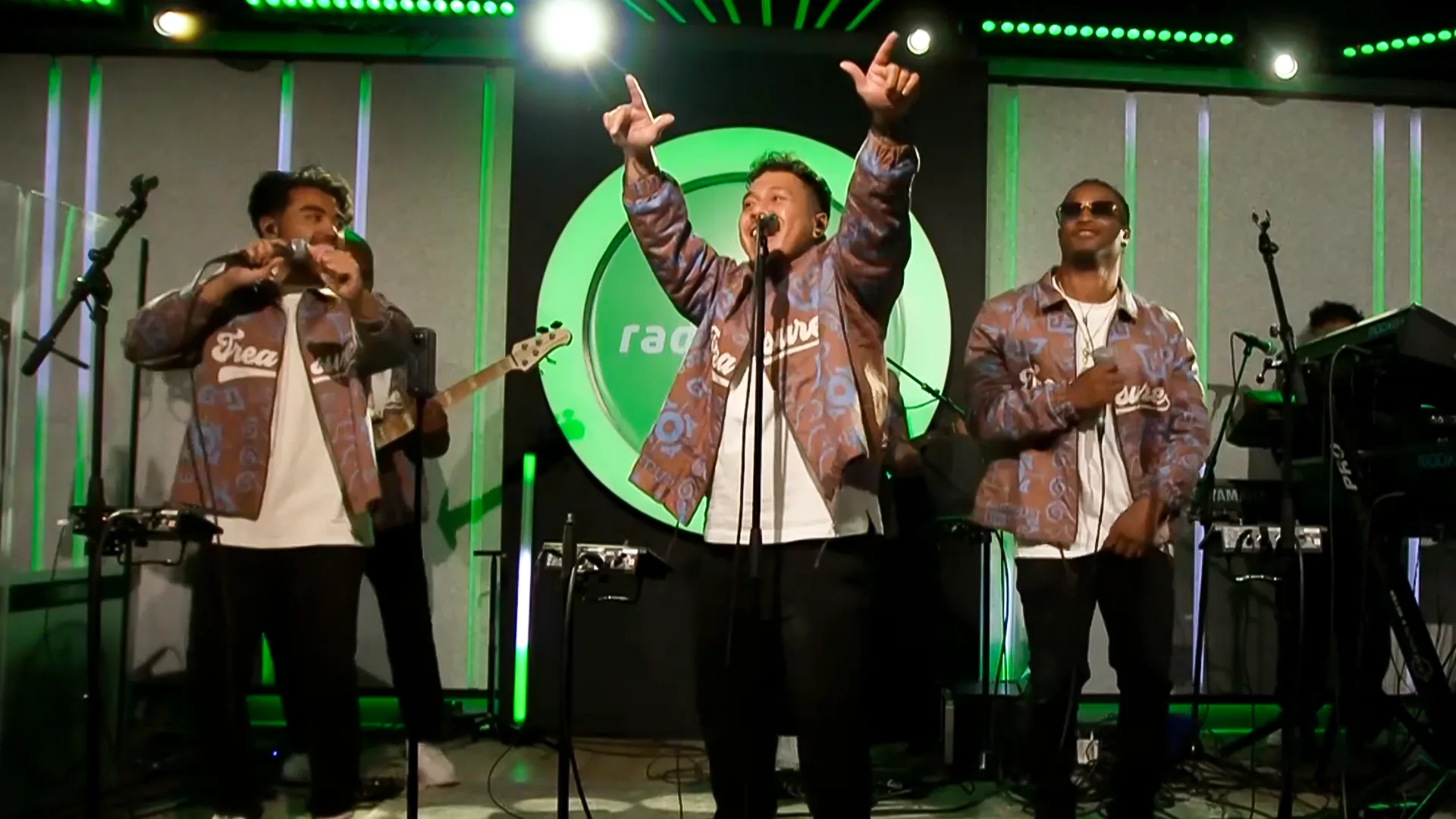 Magic in de studio met de mannen van Treasure!