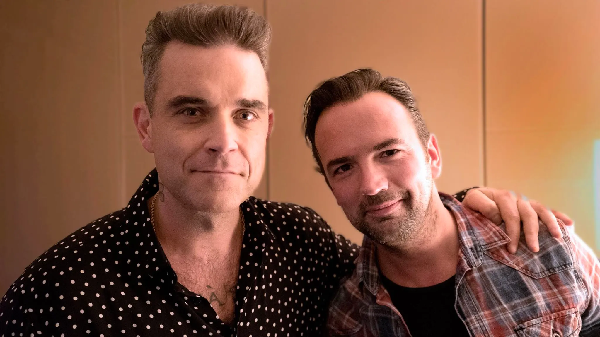 Gerard Ekdom interviewt Robbie Williams