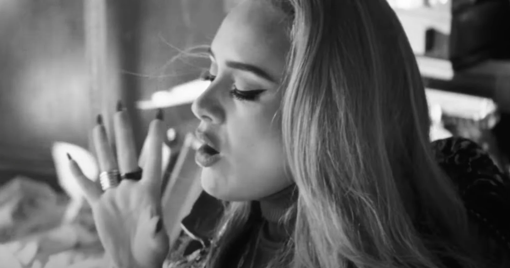 Luister hier de nieuwe muziek van Adele