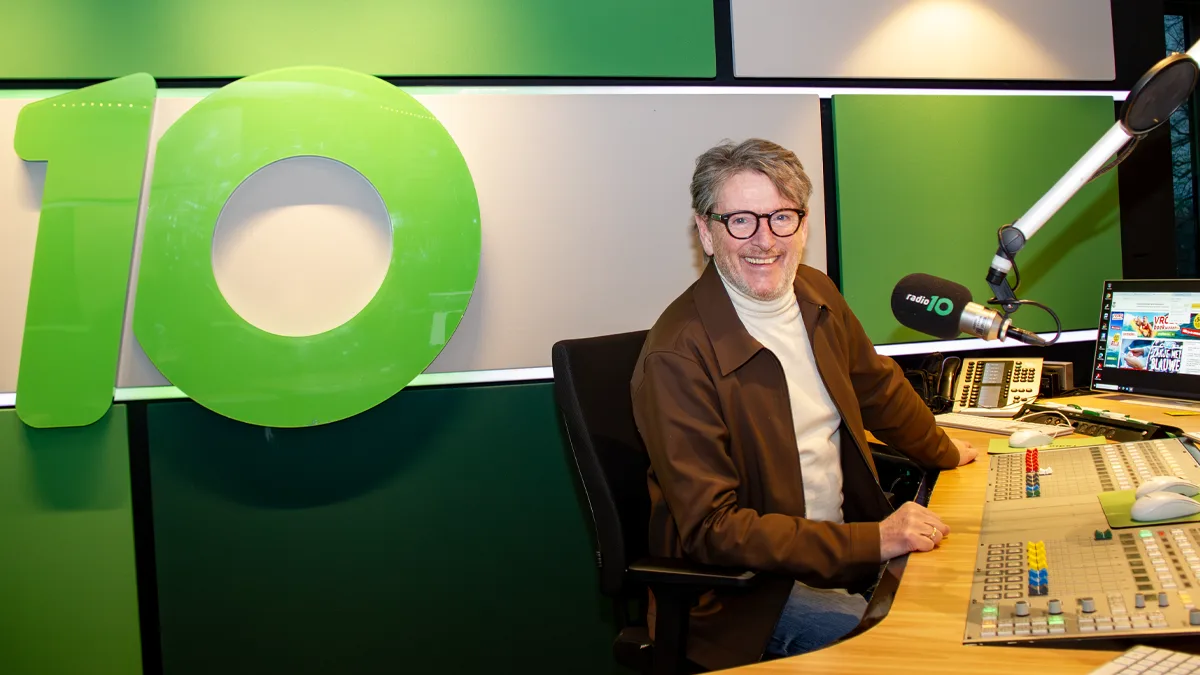 Erik de Zwart als dj en station-voice naar Radio 10