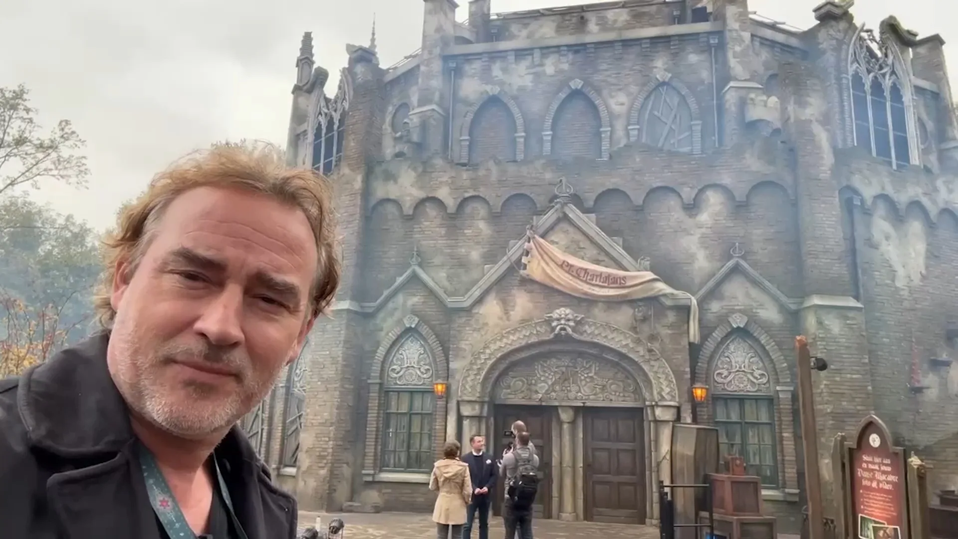 Duurste attractie in de Efteling ooit: Jeroen maakt eerste rit in Danse Macabre