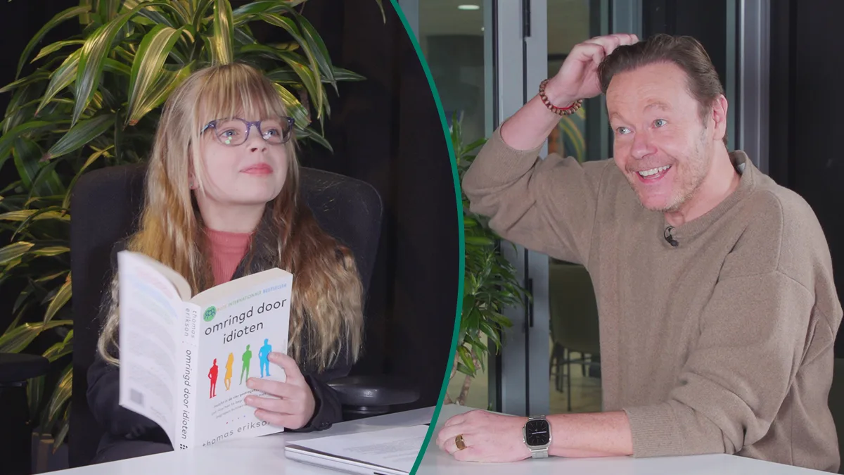 Gijs wordt aan de tand gevoeld tijdens eindejaarsgesprek: 'Is dit jouw laatste kunstje?'