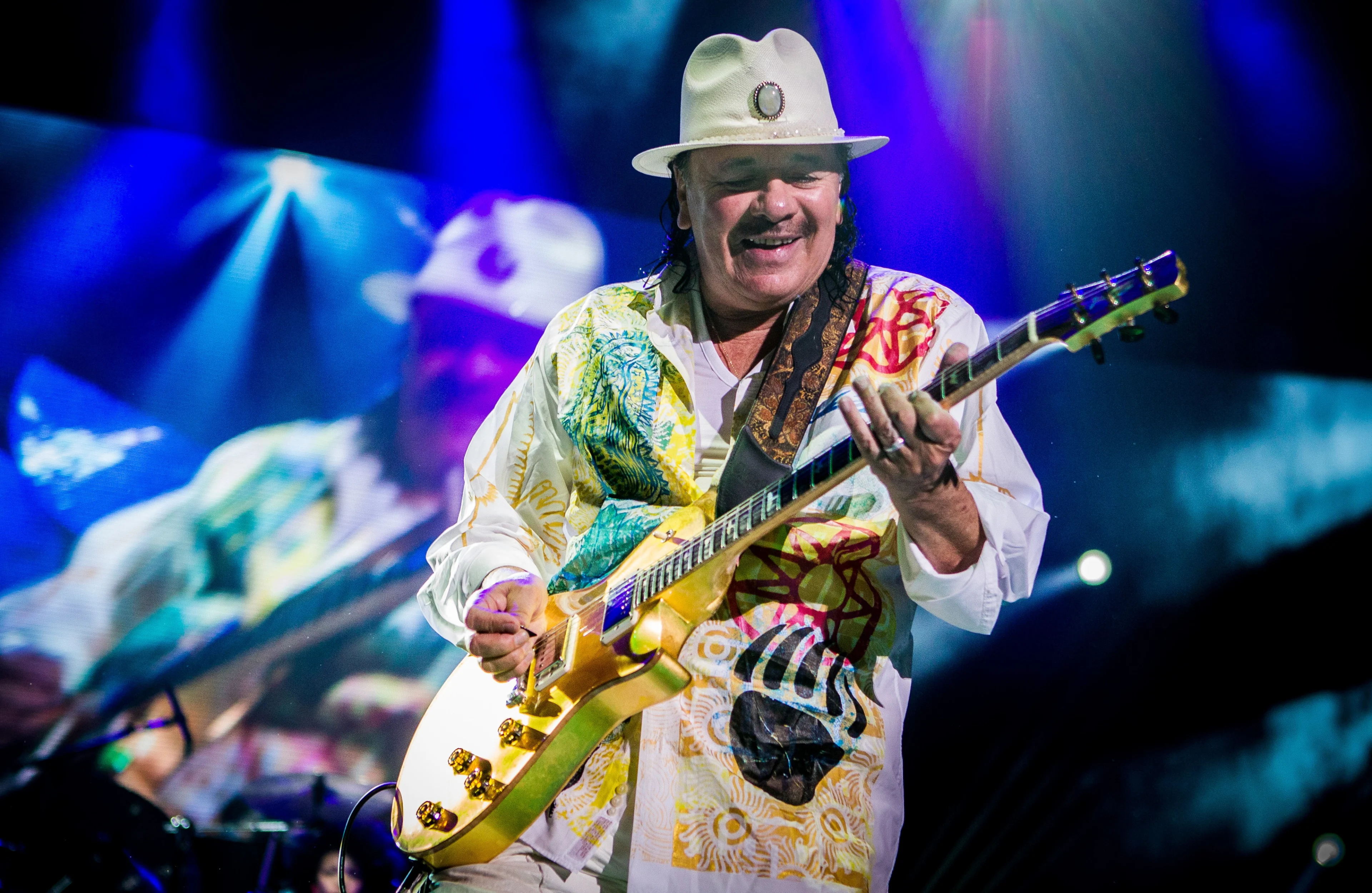 Carlos Santana met spoed naar ziekenhuis gebracht voorafgaand aan optreden