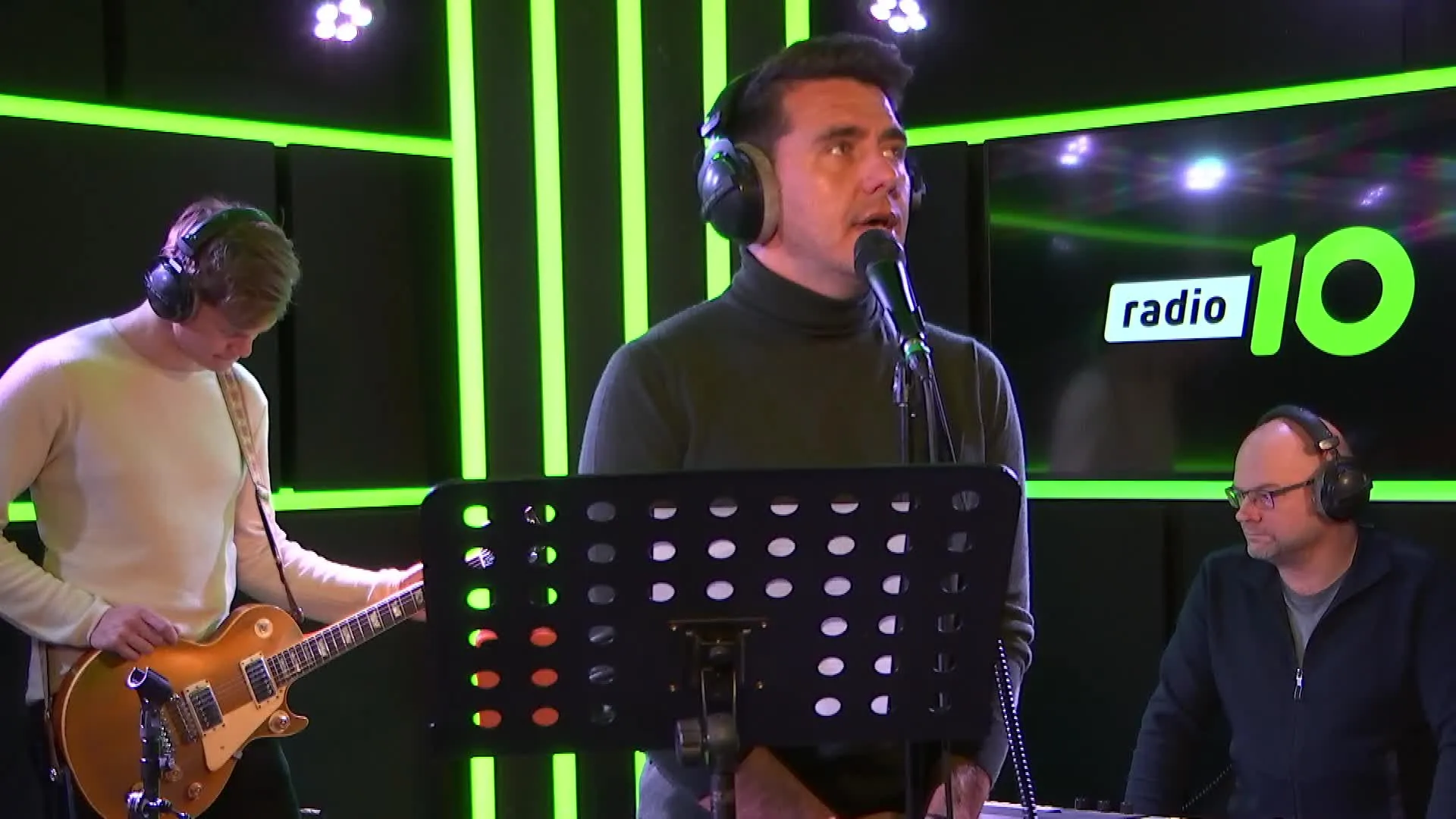 Jan Smit geeft een primeur over Beste Zangers van Nederland en vertelt over Rob de Nijs