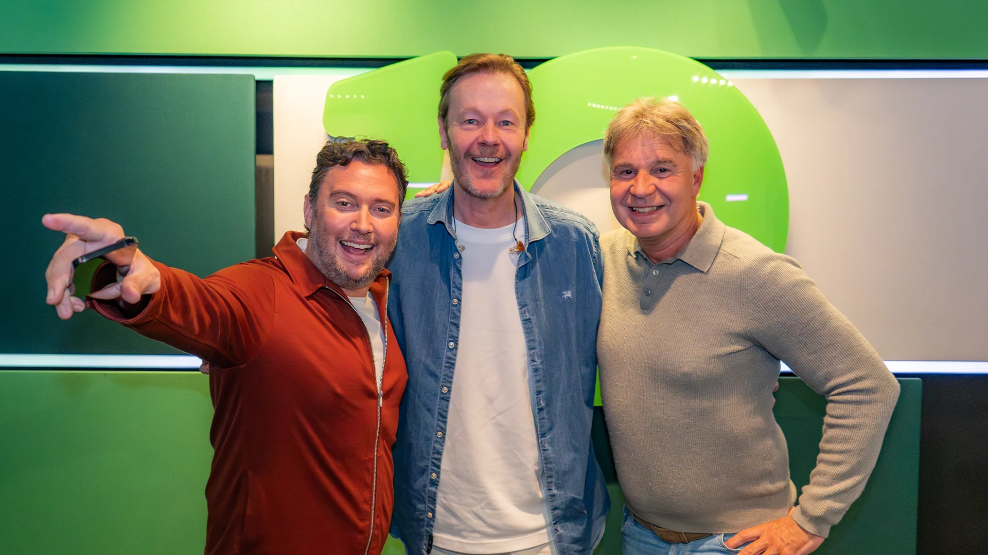 Tino Martin en René Boogaart halen recordbedrag op met veilingitem!
