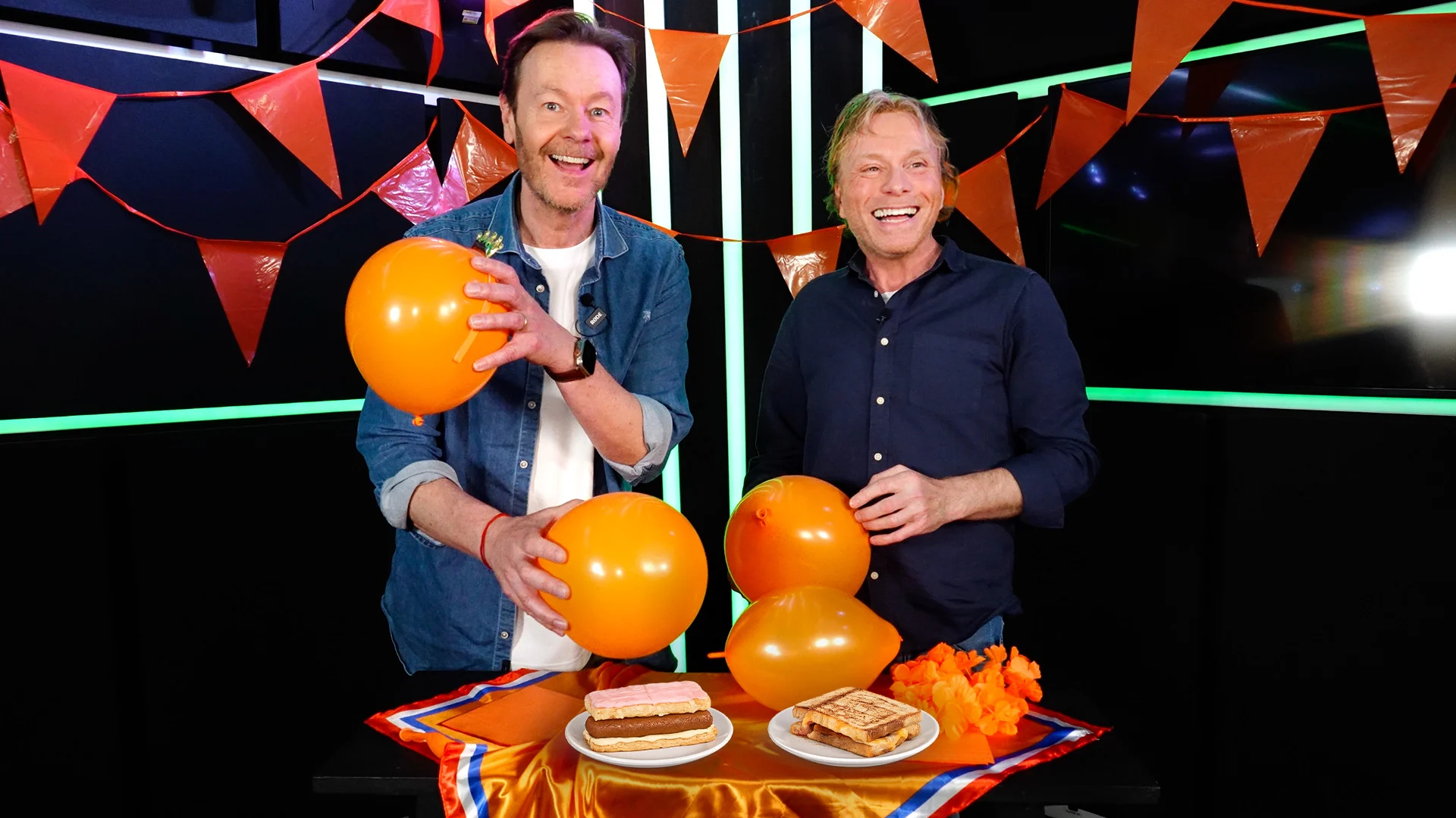 Tompouce met frikandel?! Gijs lust het wel!