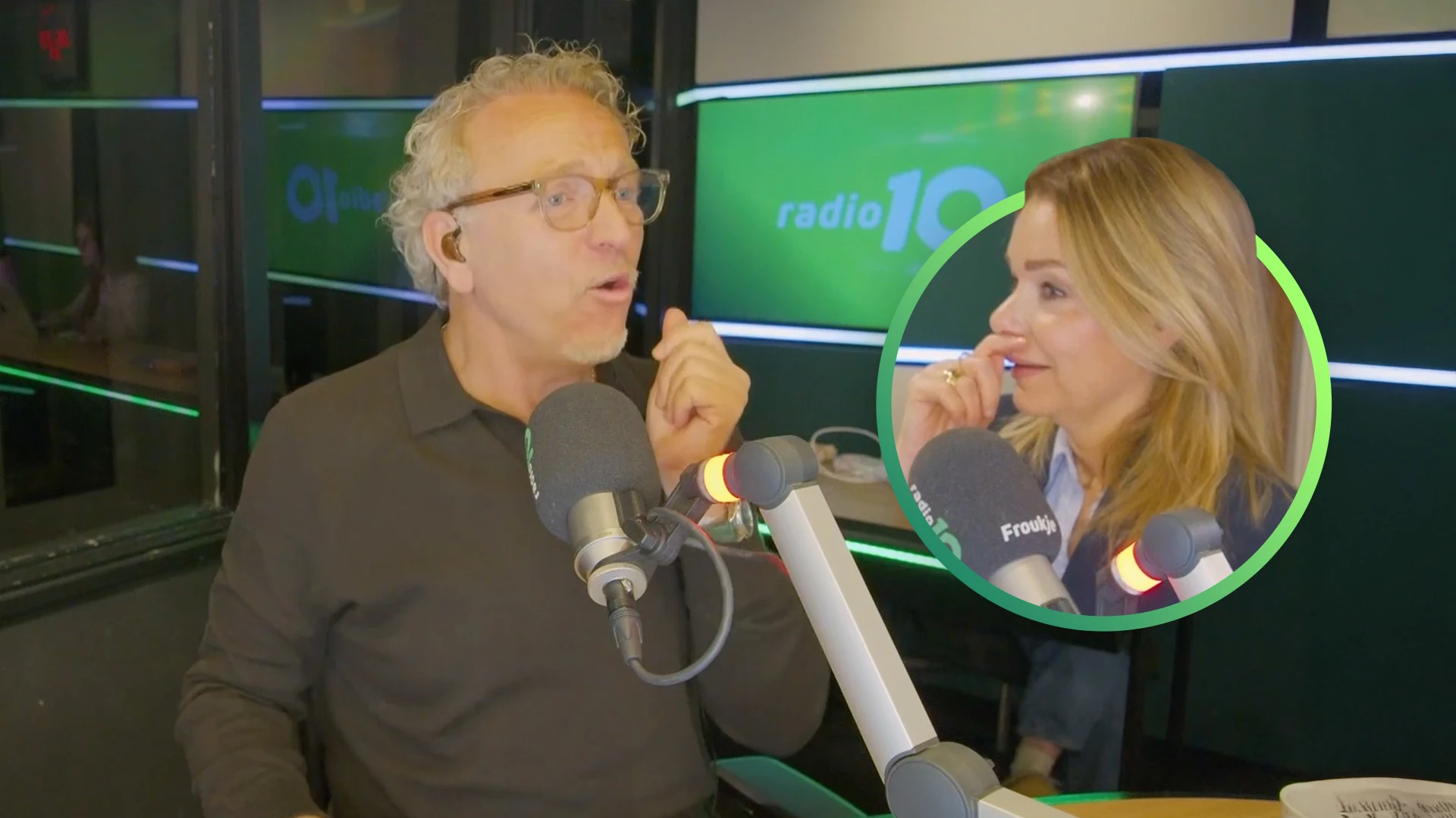 Dit doet Gordon als hij héél nodig naar de wc moet...