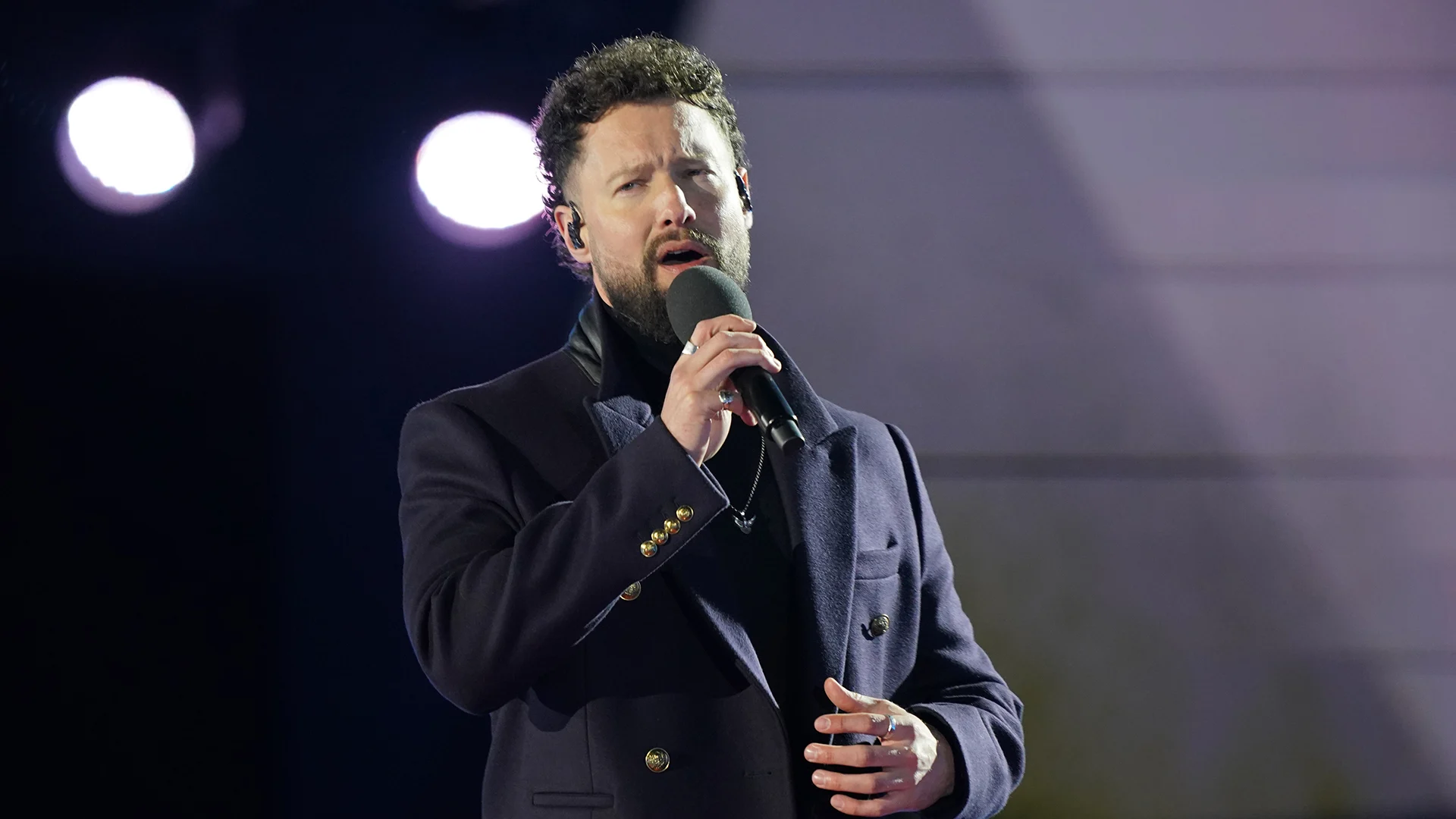 Gordon krijgt bericht van Calum Scott en sleept primeur binnen...