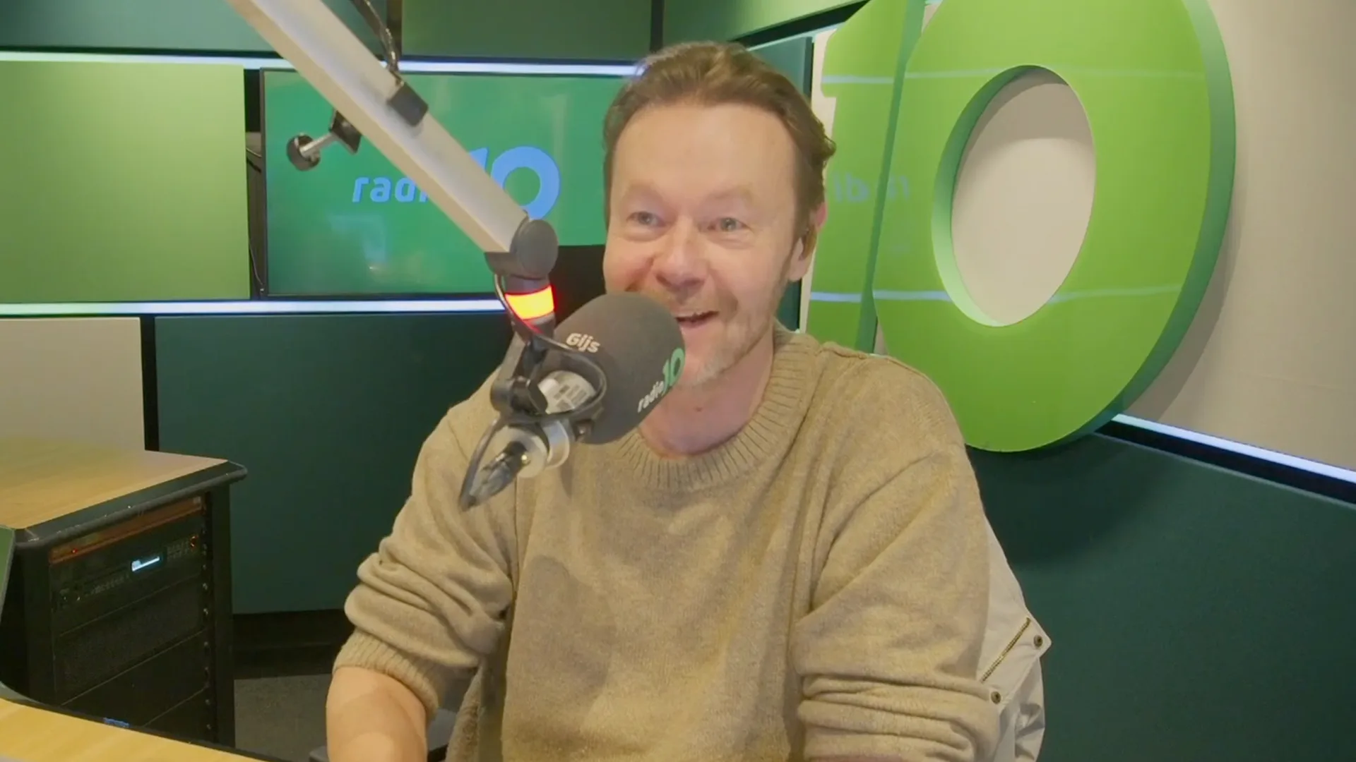 Jongeren pornoverslaafd door smartphone: 'Dat kan toch niet?!'