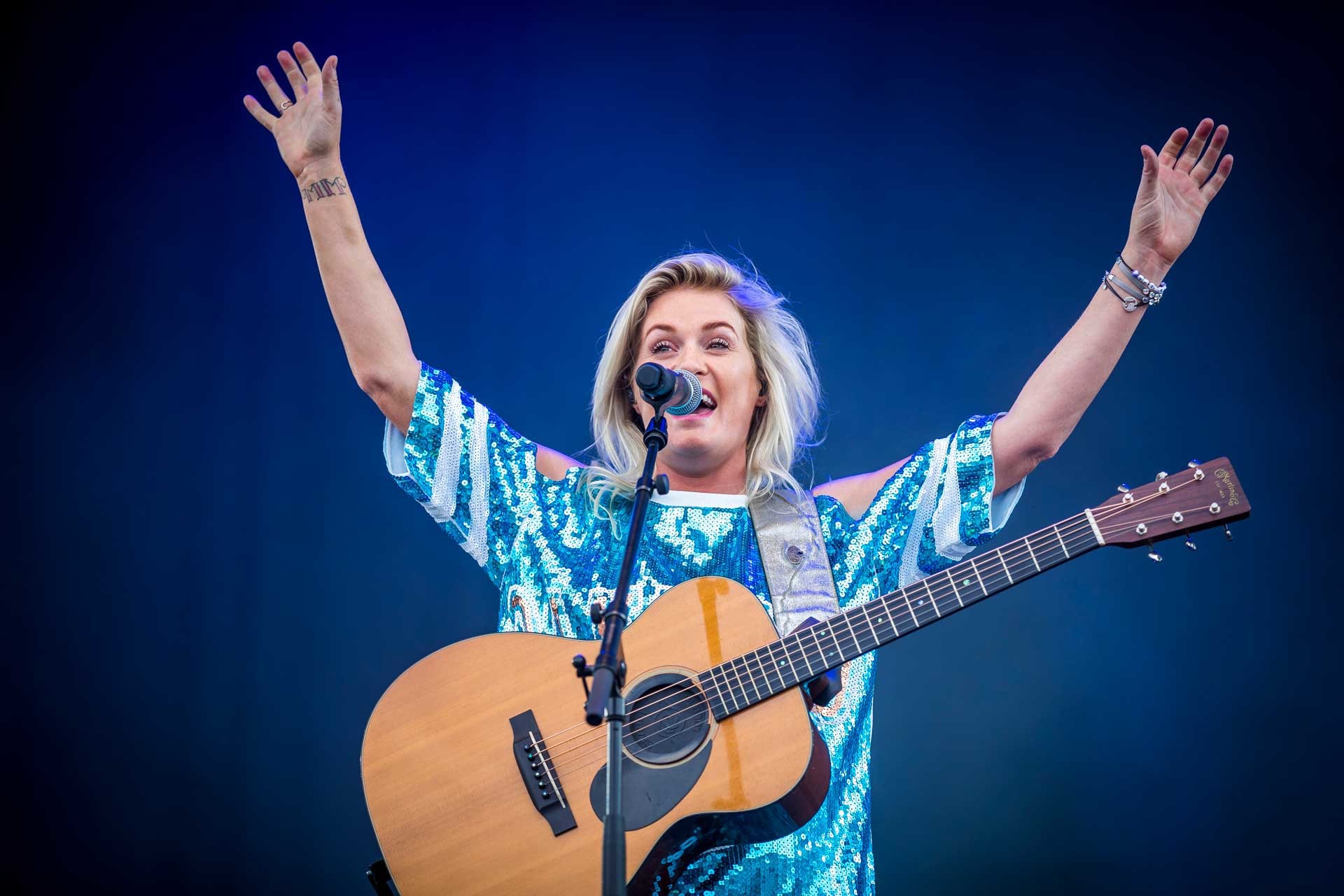 Luister hier de nieuwe single van Miss Montreal