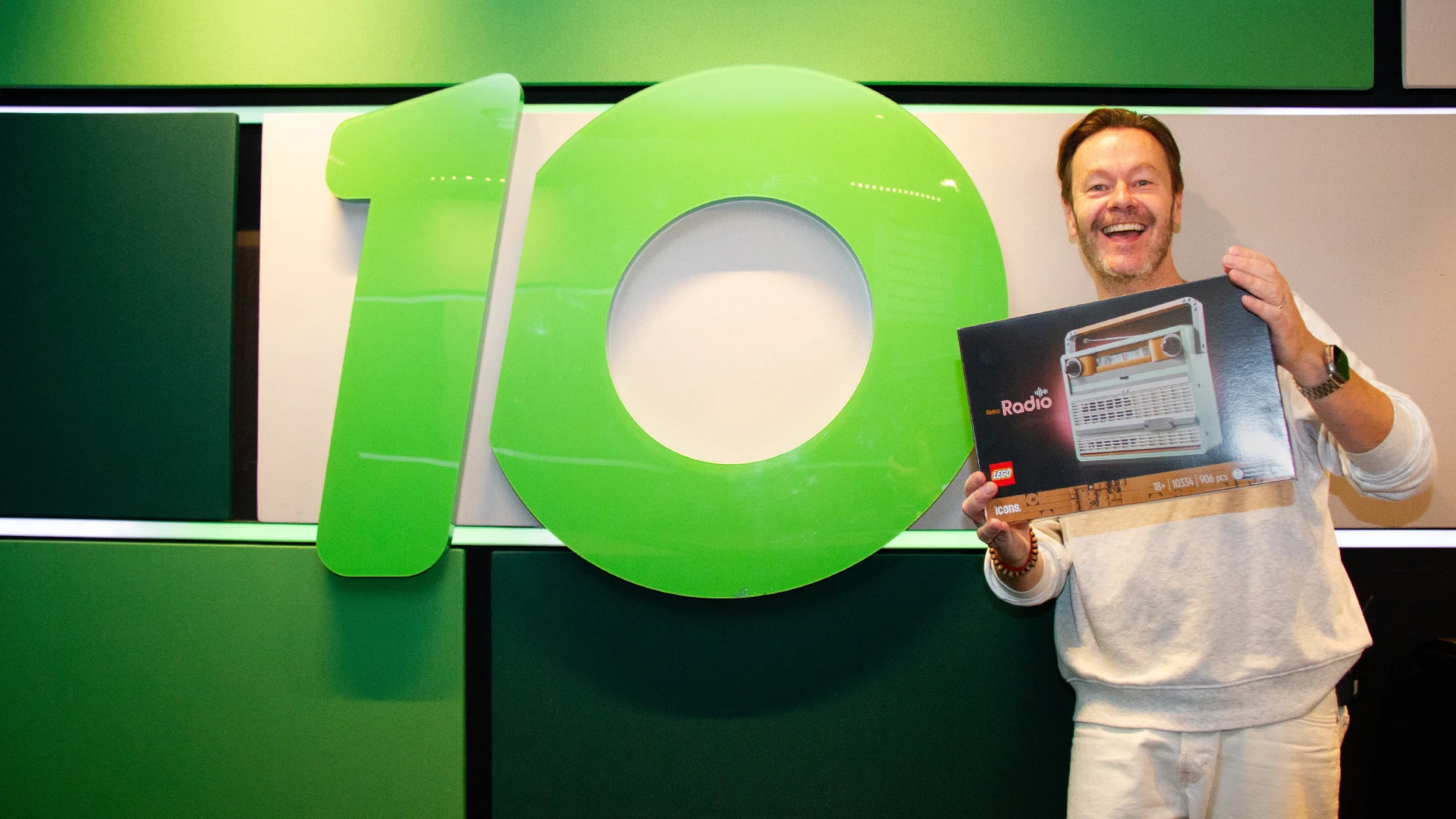 Win tickets voor LEGO® World en een LEGO® Retro Radio bij Gijs