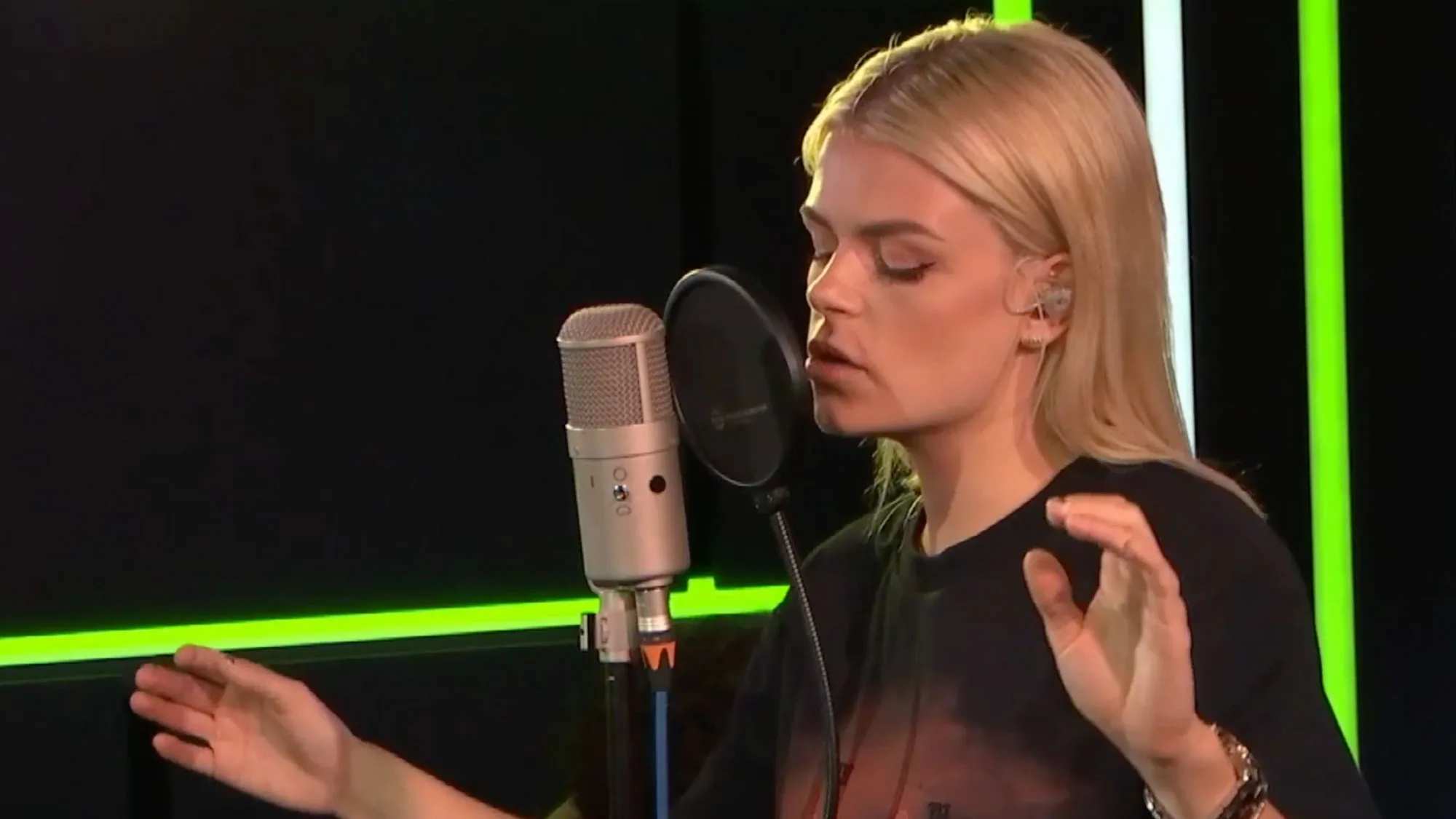 Betoverend goed: Davina Michelle live bij Ekdom in de Morgen