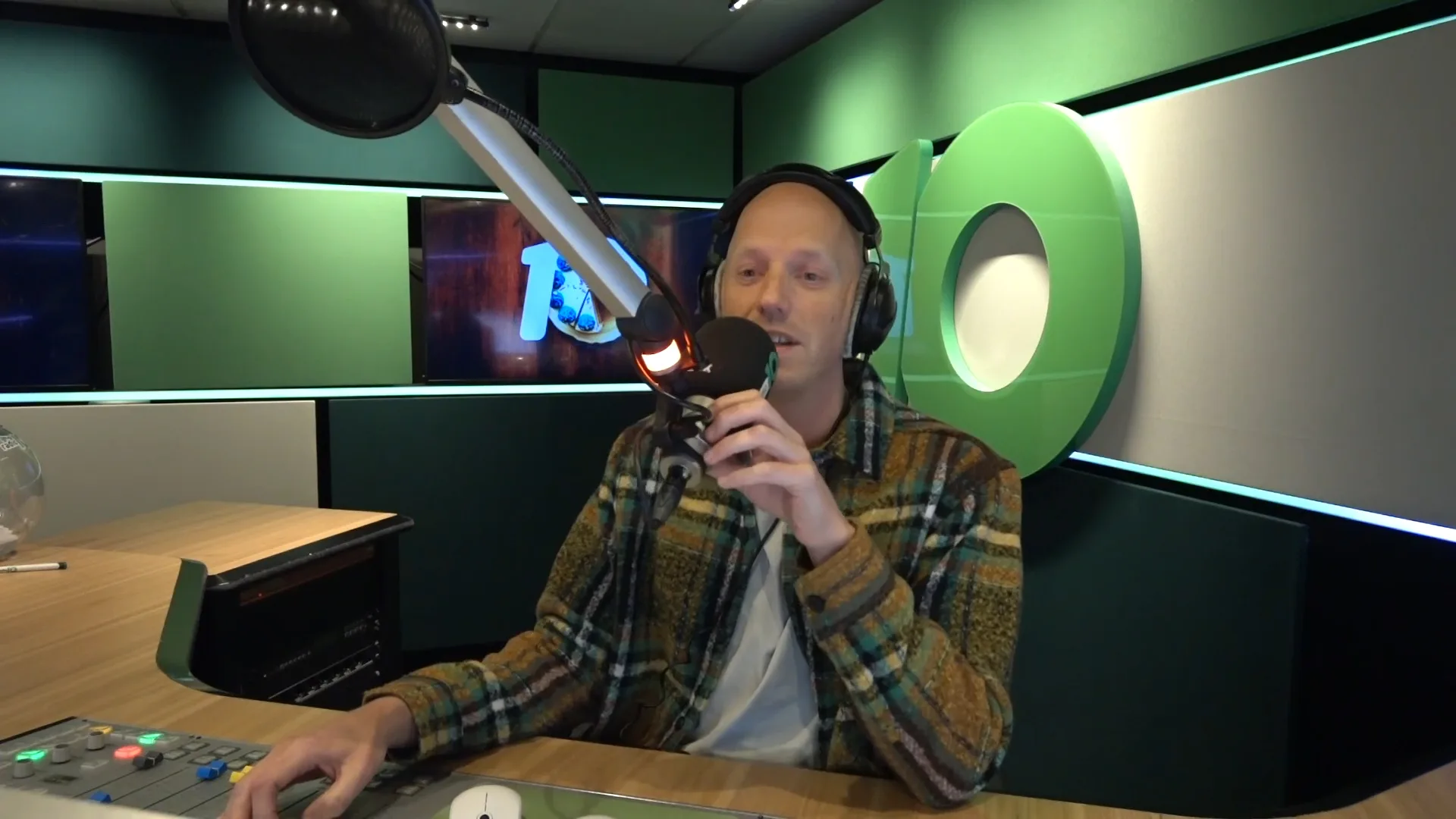 Frans van Deursen niet enthousiast over revival In De Vlaamsche Pot