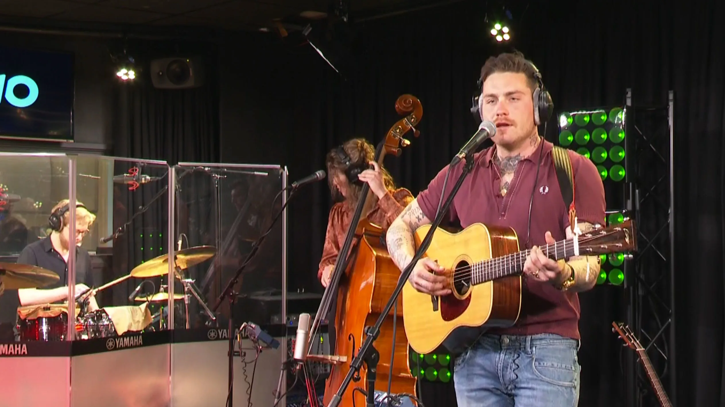Douwe Bob laat de zon weer schijnen op 10
