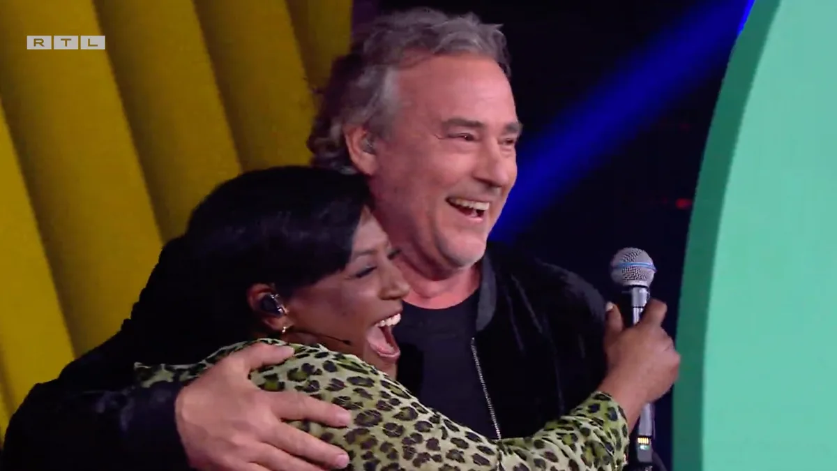 Jeroen Nieuwenhuize verrast iedereen met zijn stem in Secret Duets! 🎤