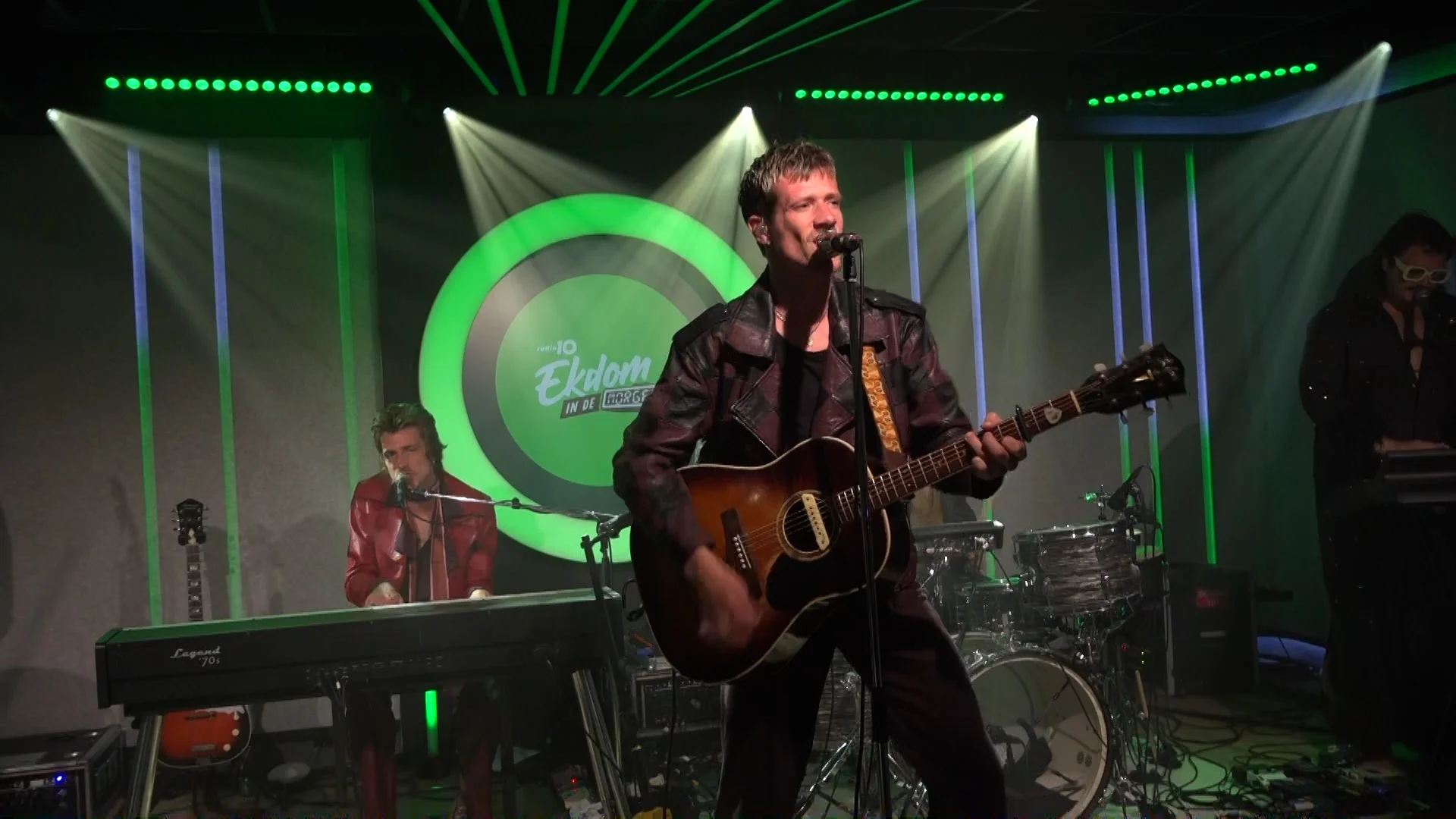 Son Mieux live bij Gerard Ekdom