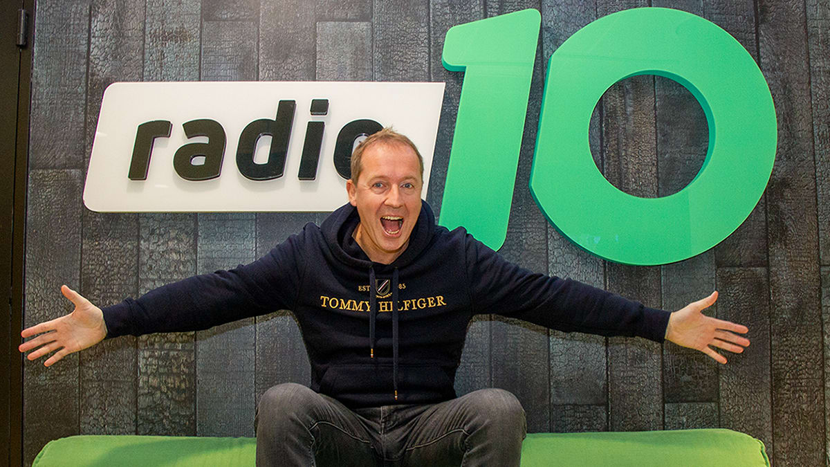 Edwin Evers bezorgt je een zomerse avond met akoestische tuinset