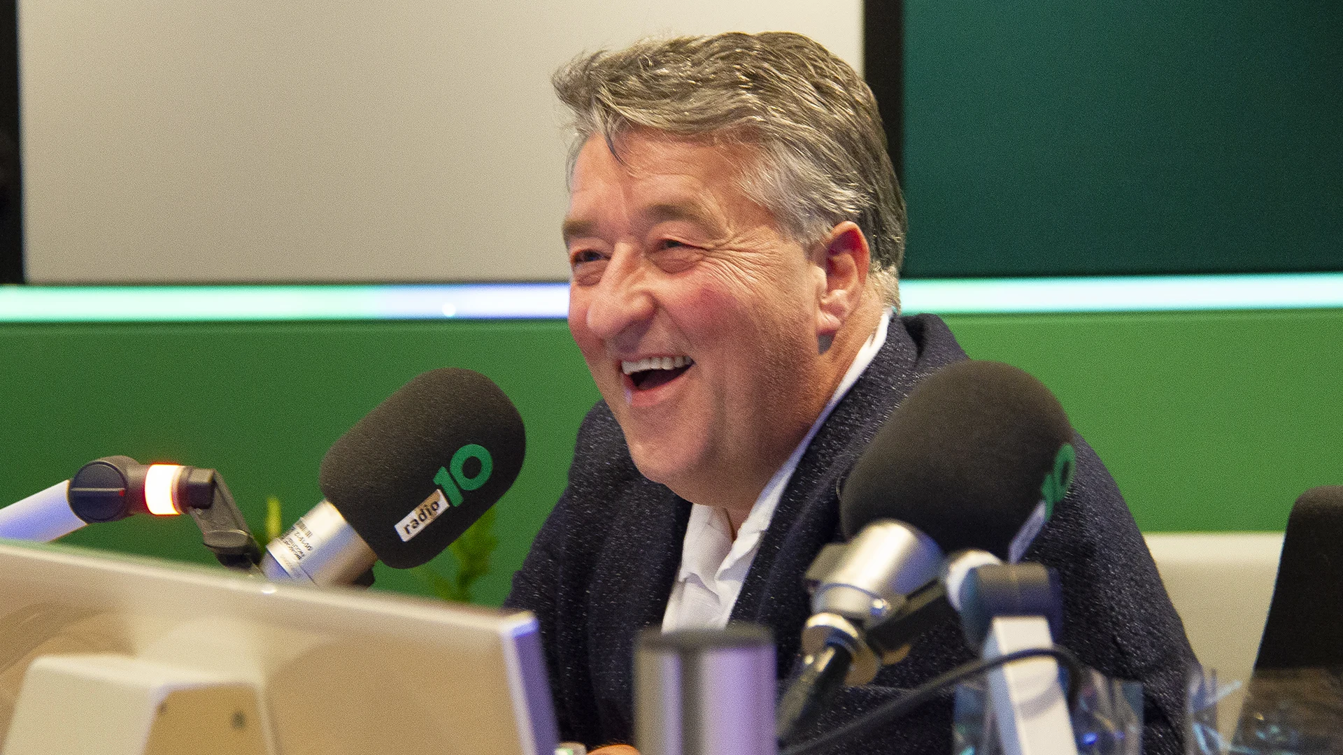 Robèrt van Beckhoven neemt Laat Met Lex over!