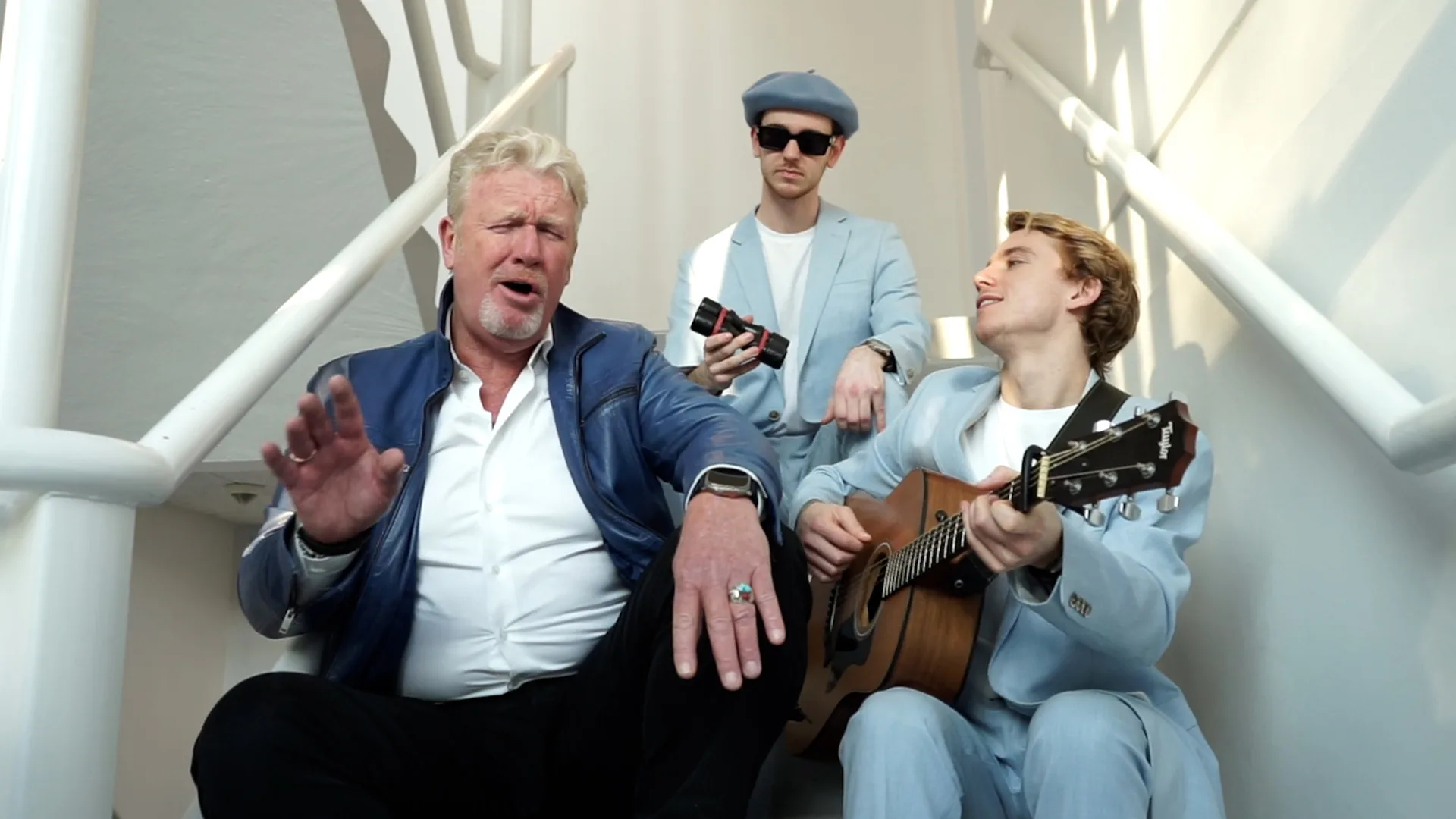 Wow! Akoestische optredens van Mr. Jones & Just In Case