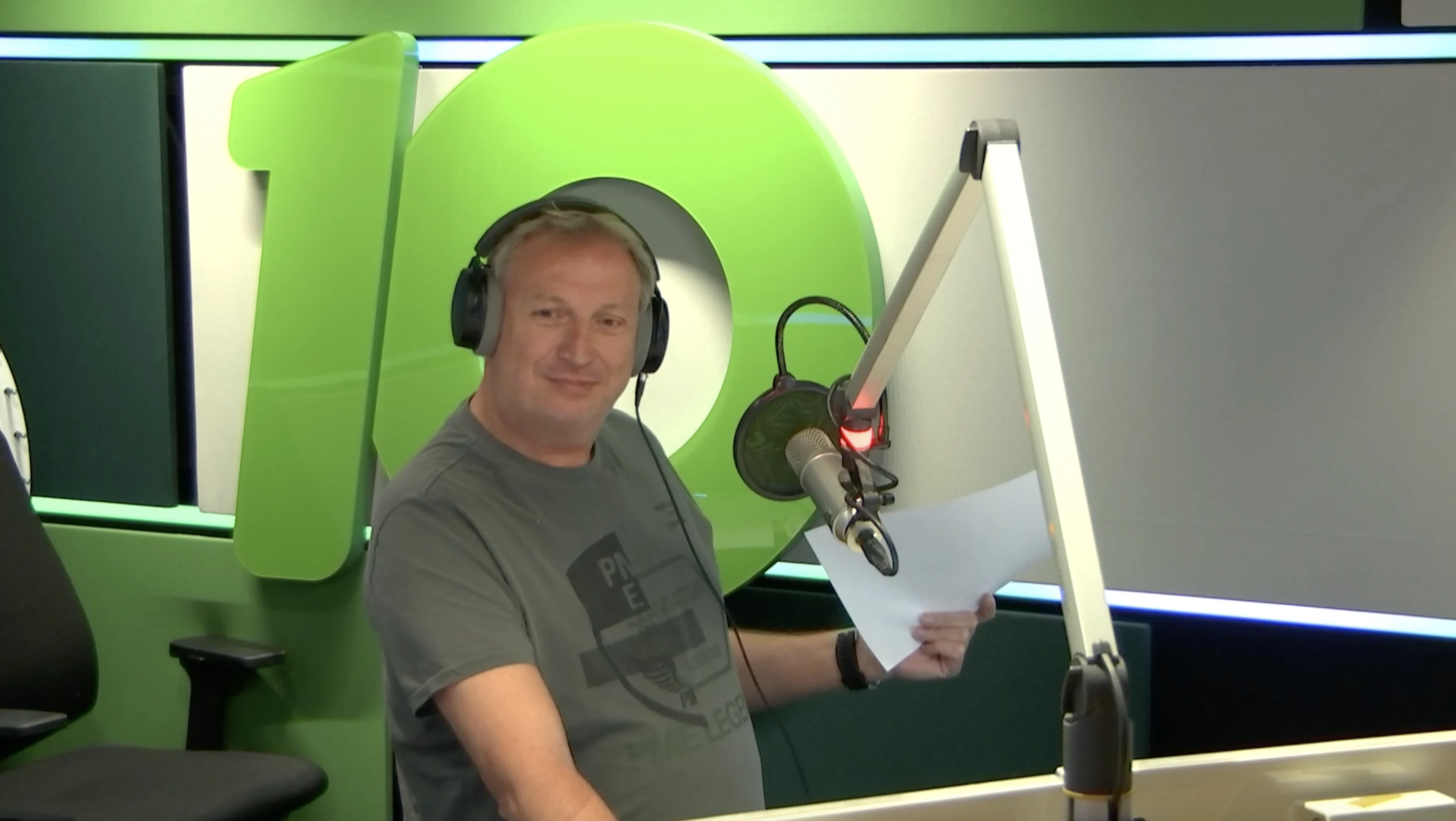 Somertijd raadselcompilatie: Het is blauw en hartstikke leuk?! 😂